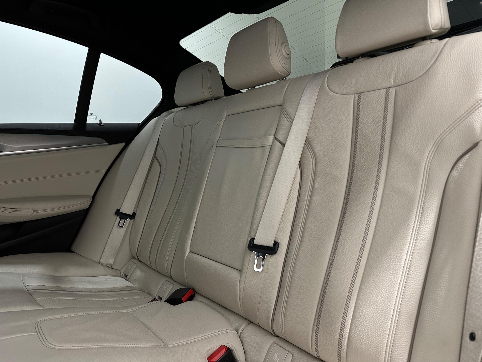 BMW 5 Series view 40