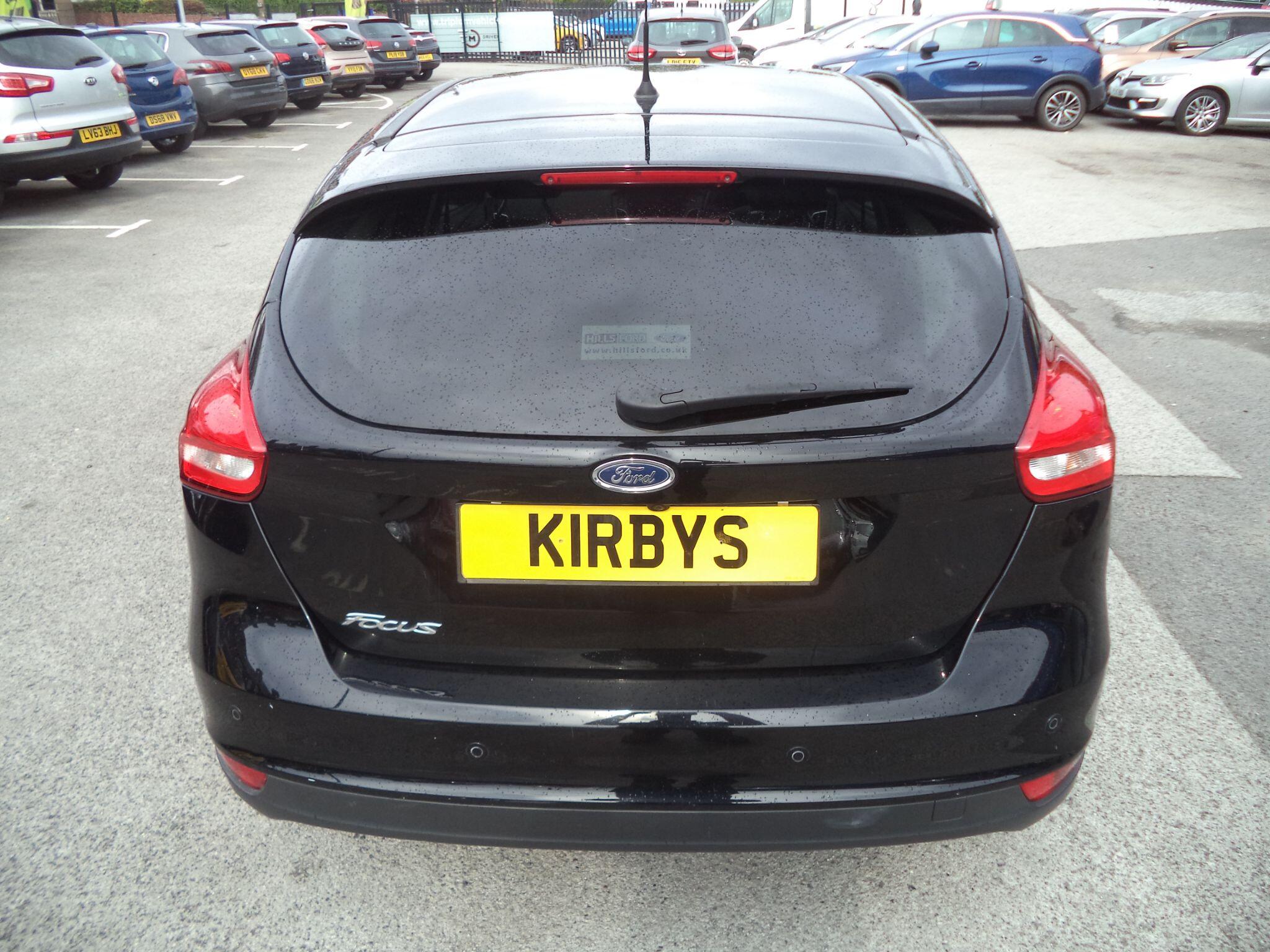 Ford Focus view 6