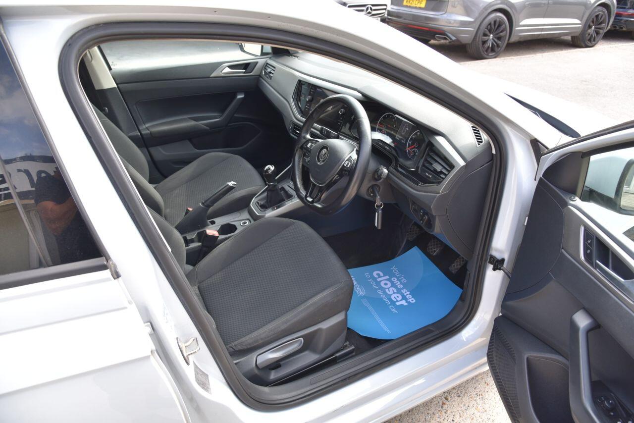 Volkswagen Polo view 19