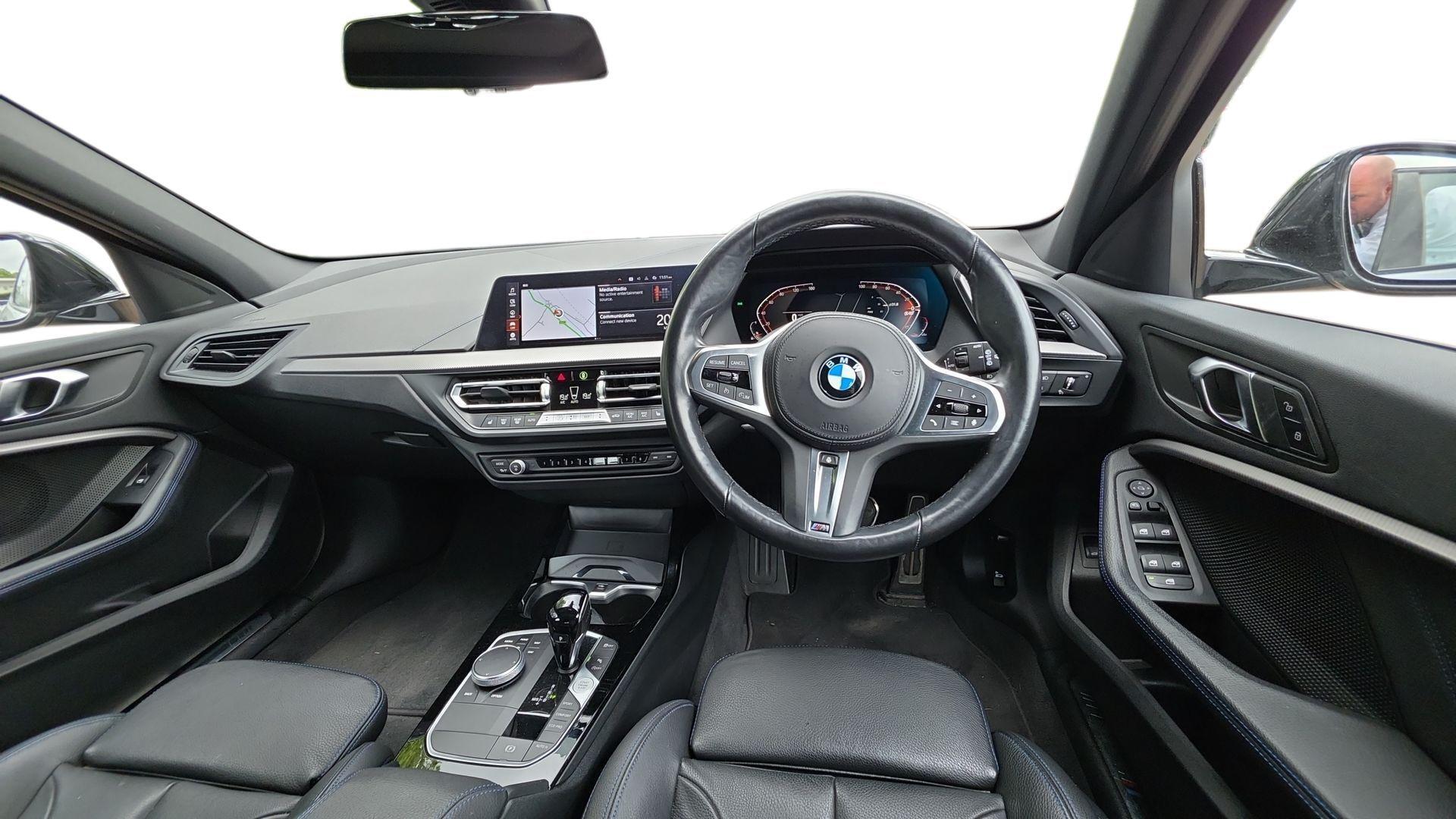 BMW 1 Series view 5