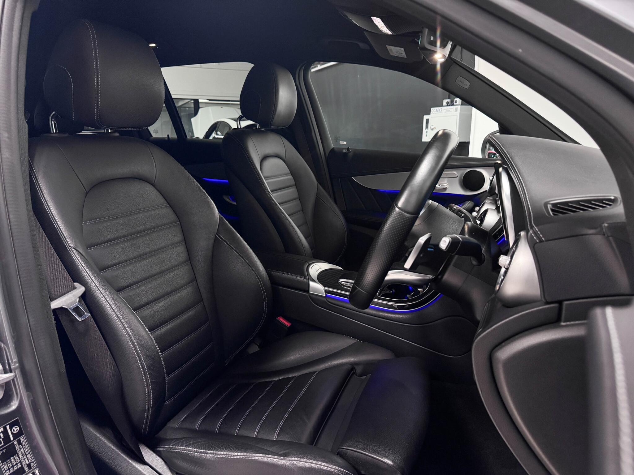 Mercedes-Benz GLC view 24