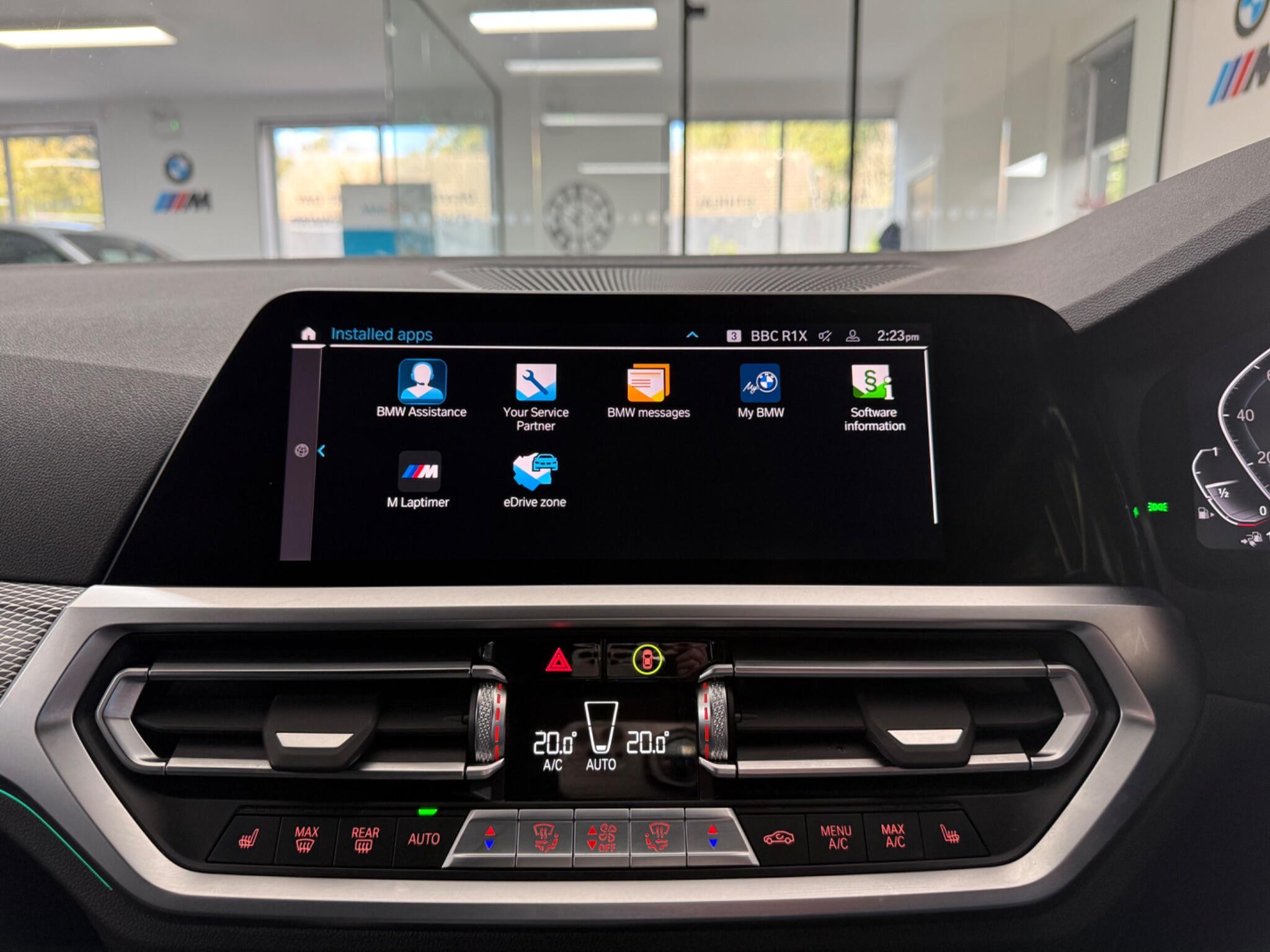 BMW 3 Series view 16