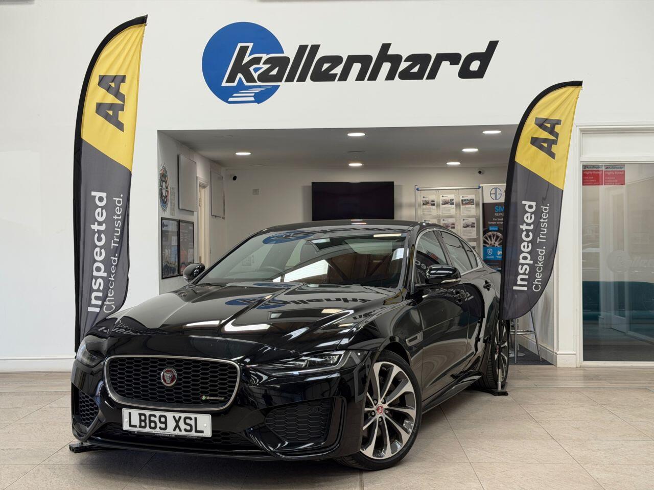 Jaguar Xe main image