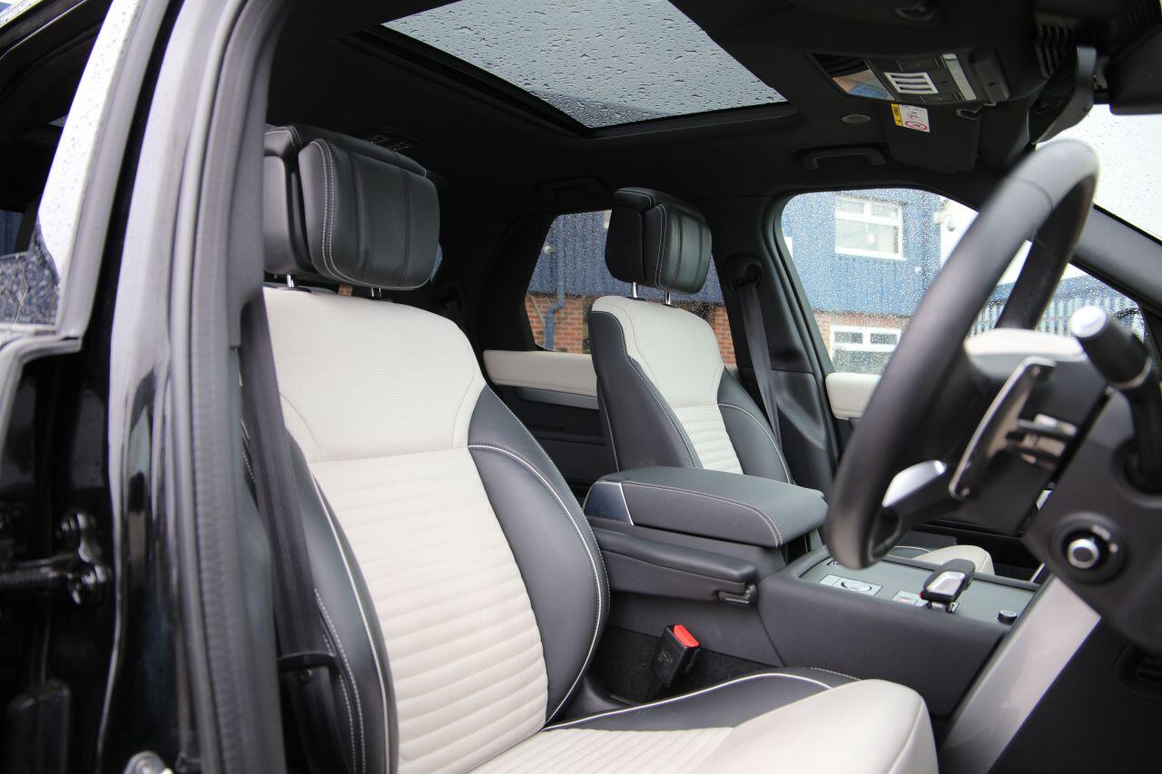 Land Rover Discovery view 2