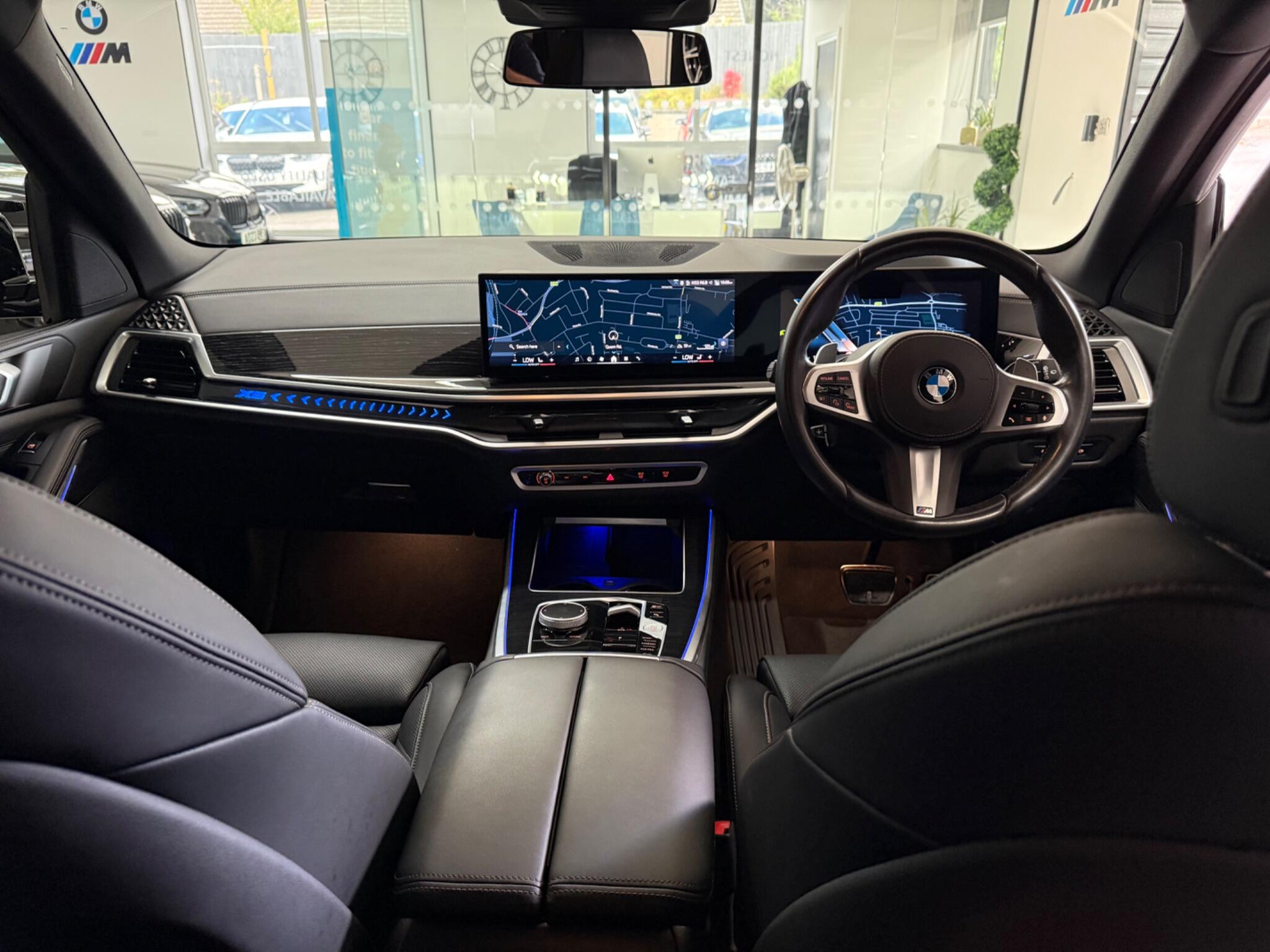 BMW X5 view 8