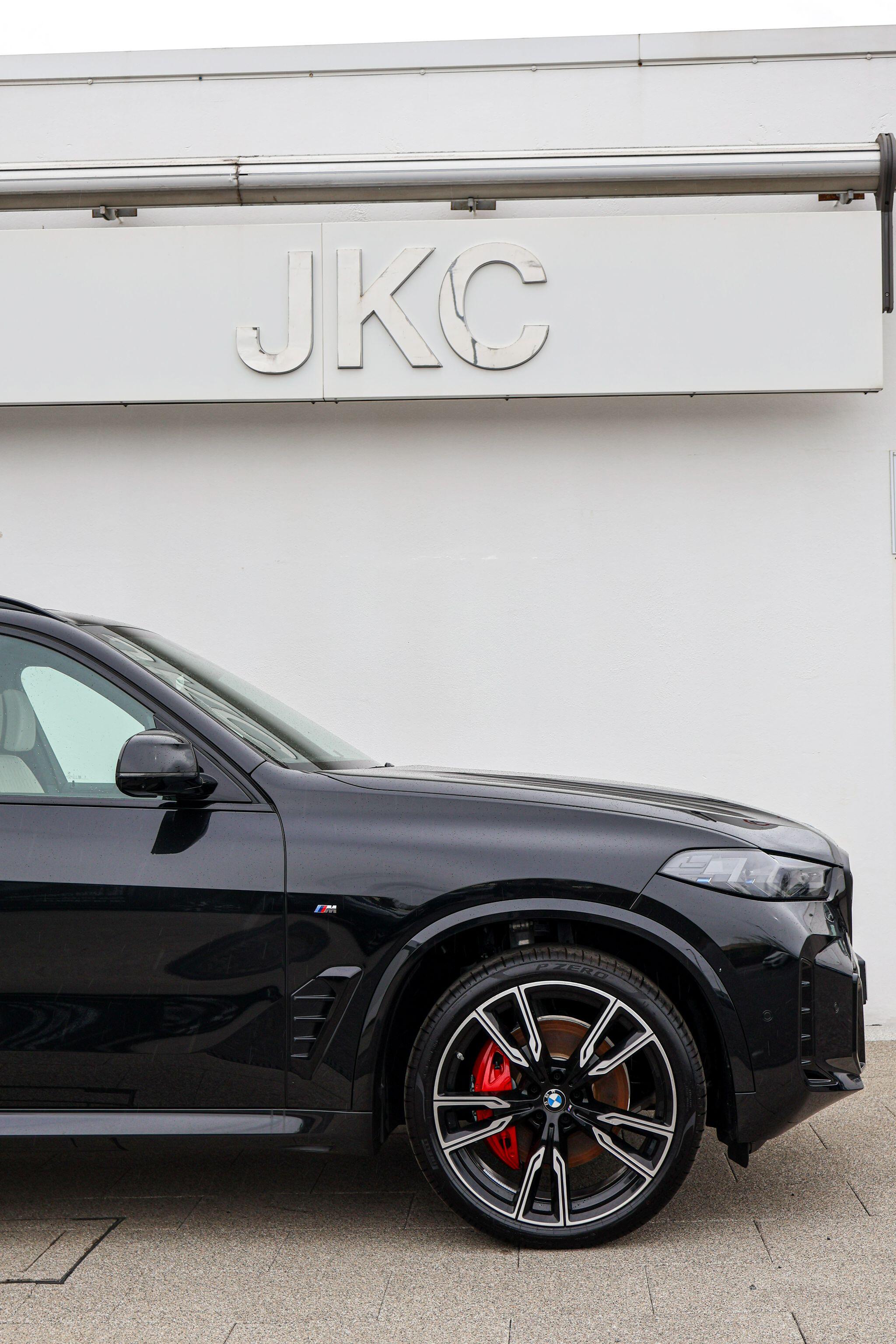 BMW X5 view 12