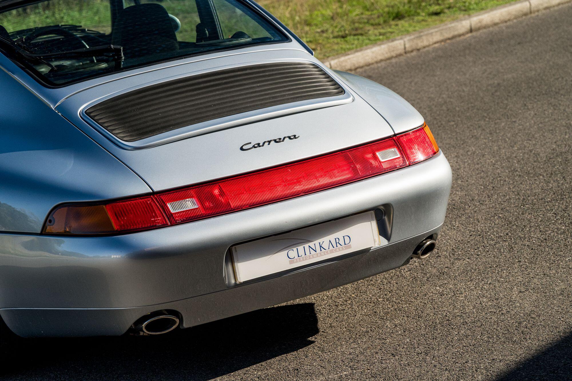 Porsche 911 view 26