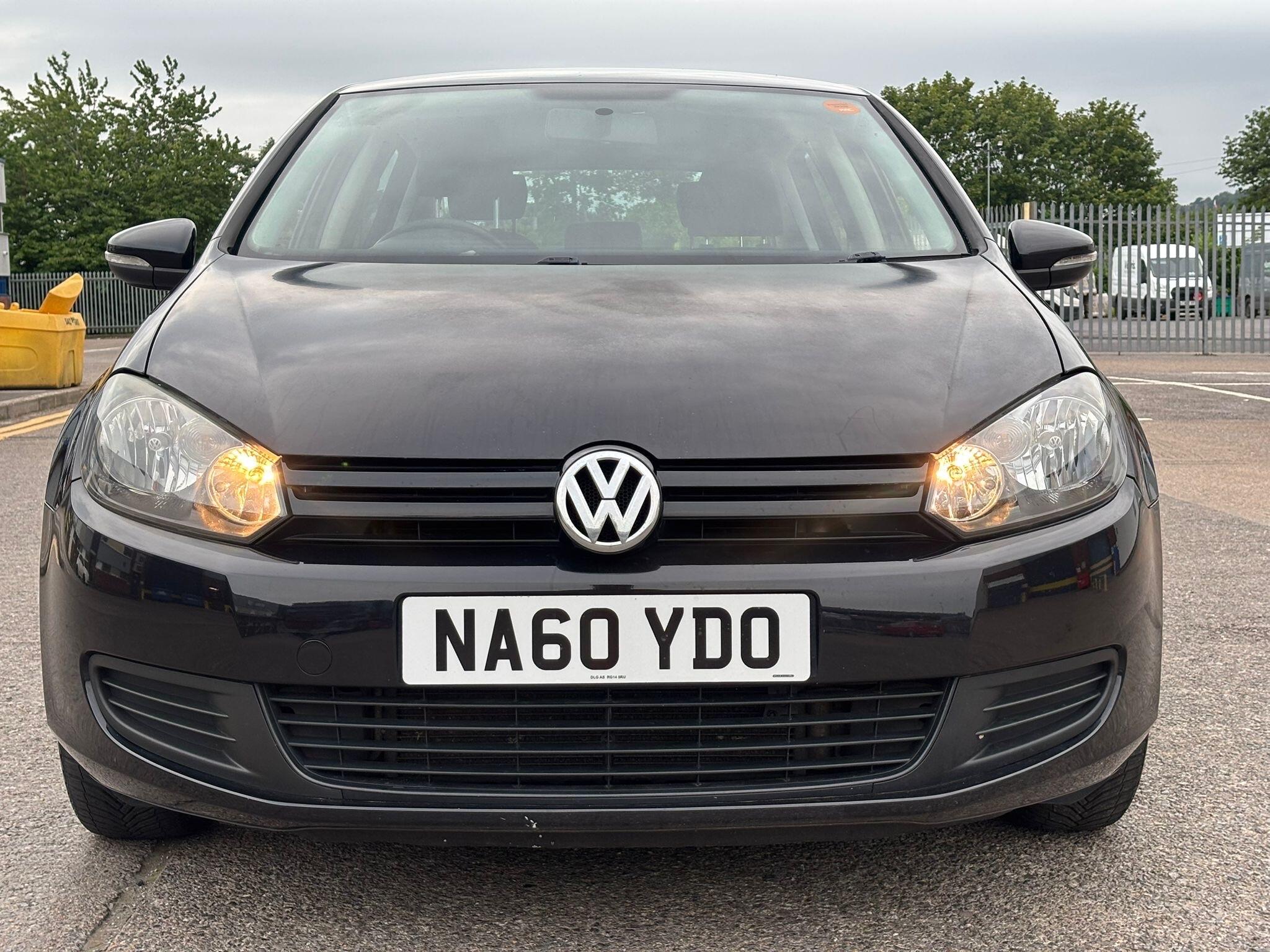 Volkswagen Golf view 2