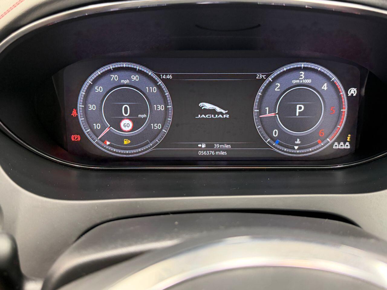 Jaguar E-Pace view 40