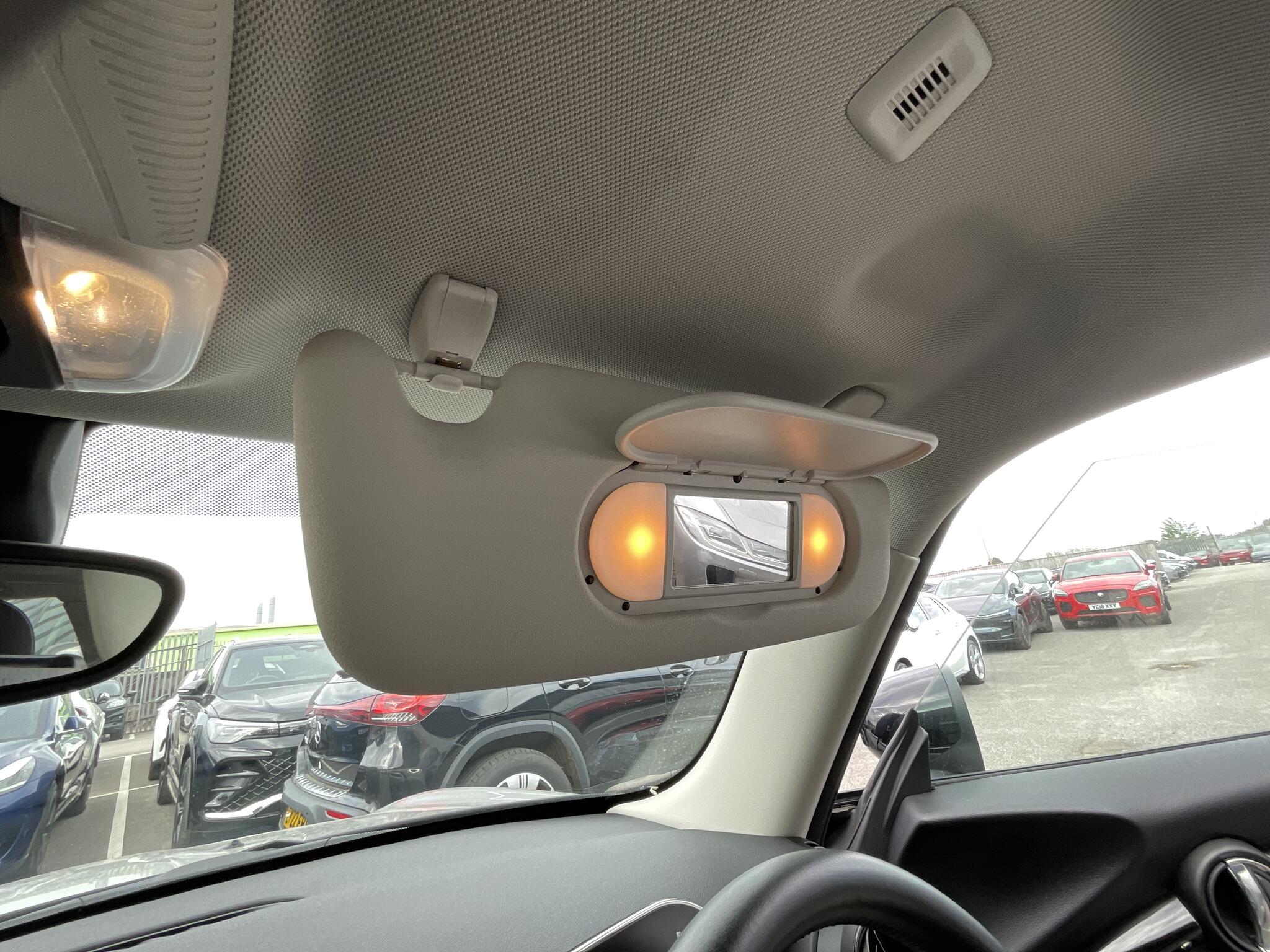 Mini Hatch view 33