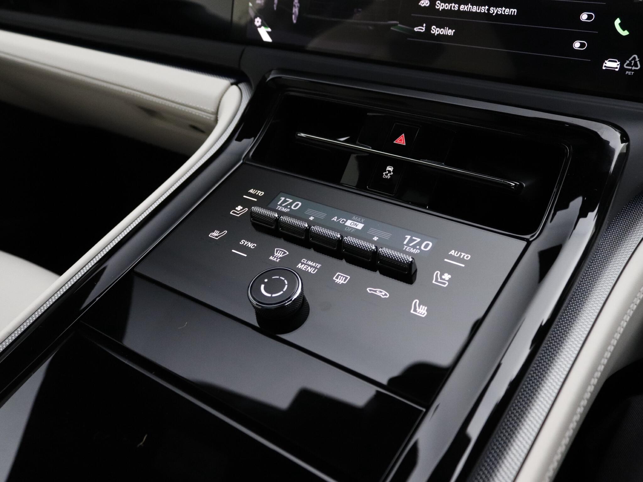 Porsche Panamera view 12