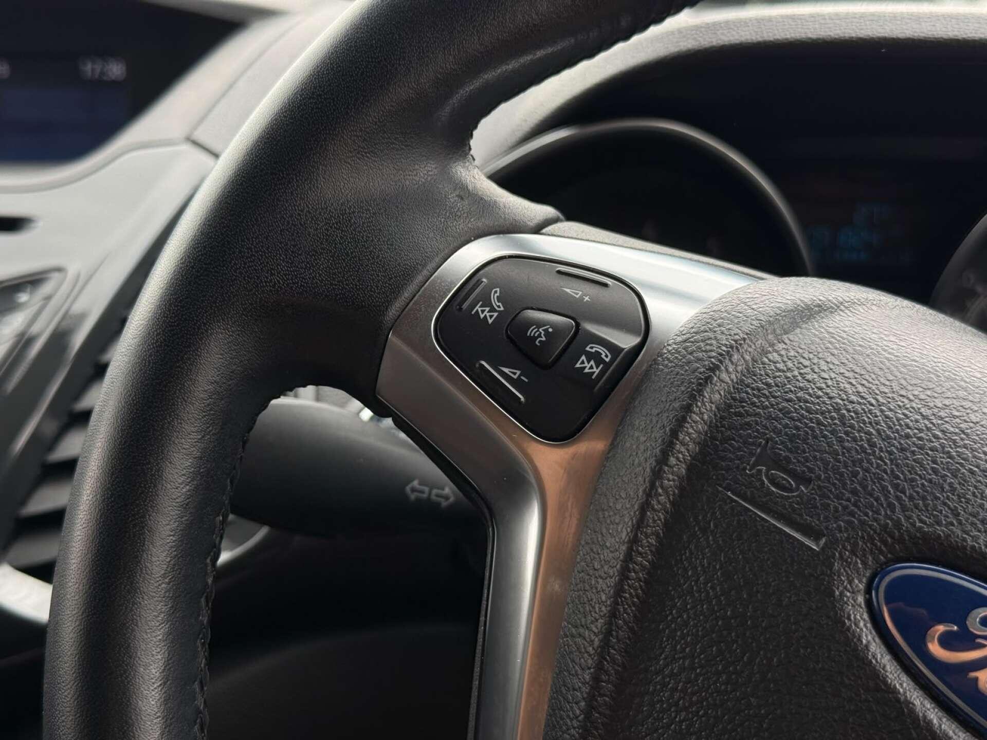 Ford Ecosport view 48