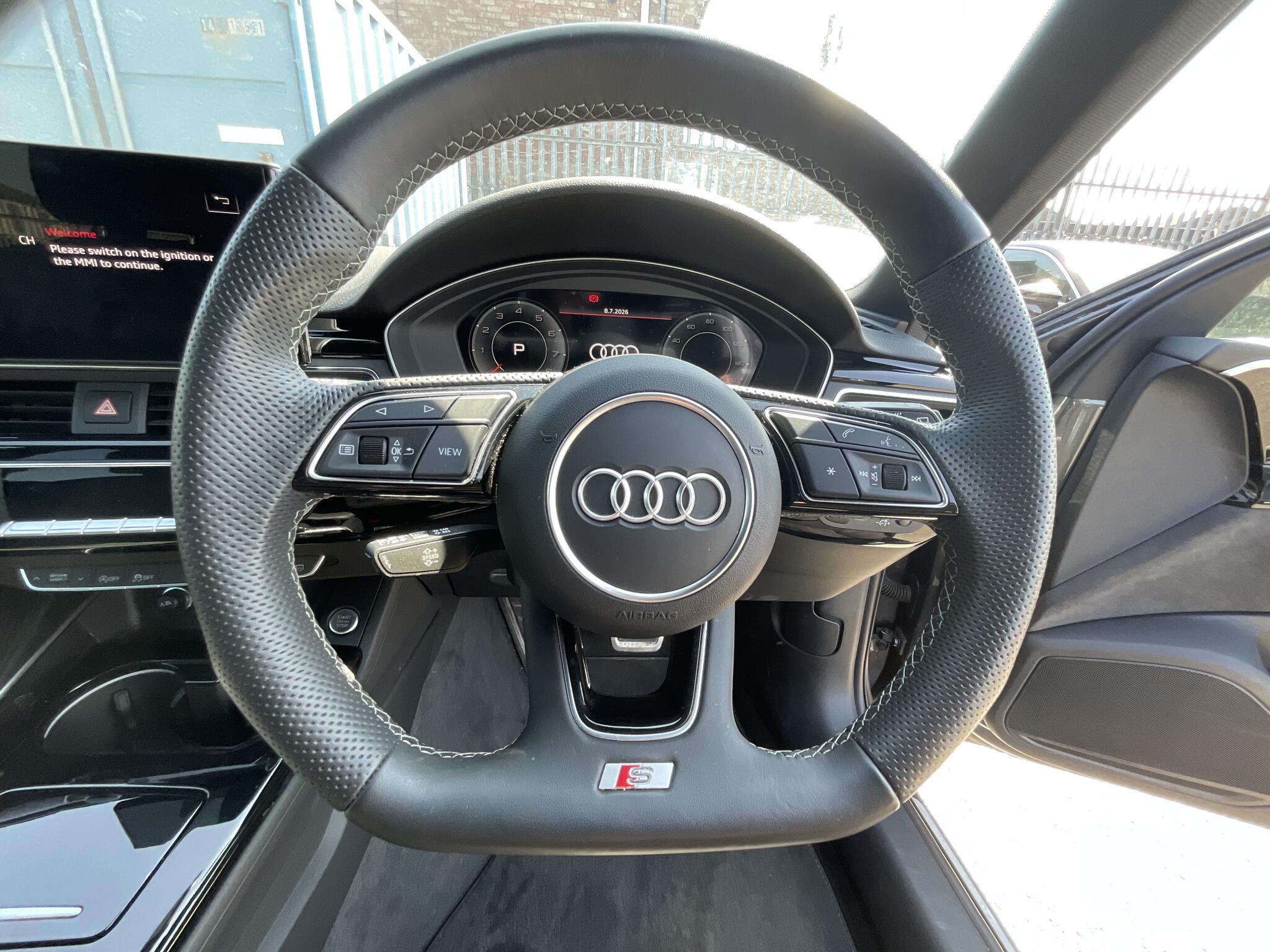 Audi A4 Avant view 21