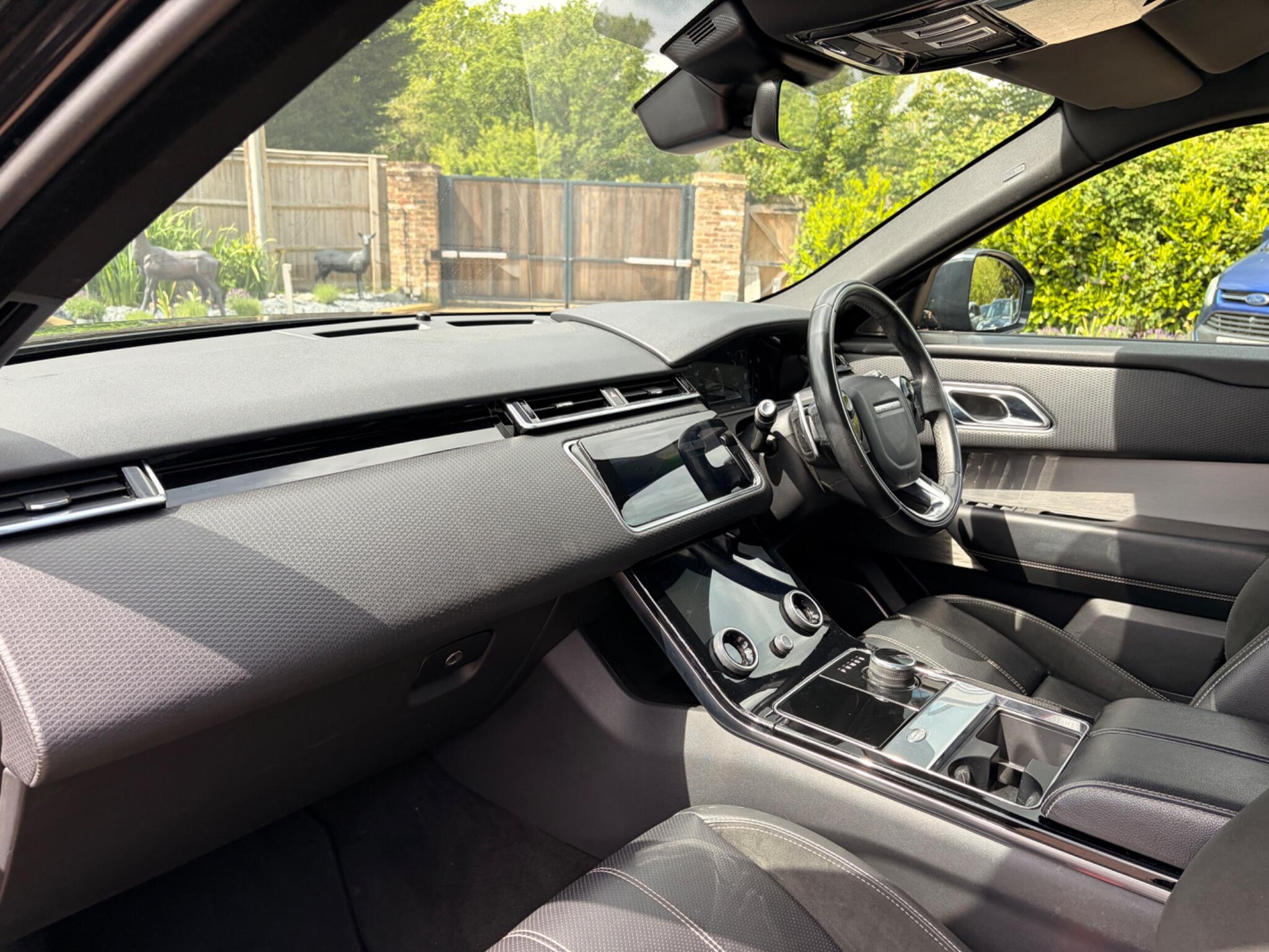 Land Rover Range Rover Velar view 11