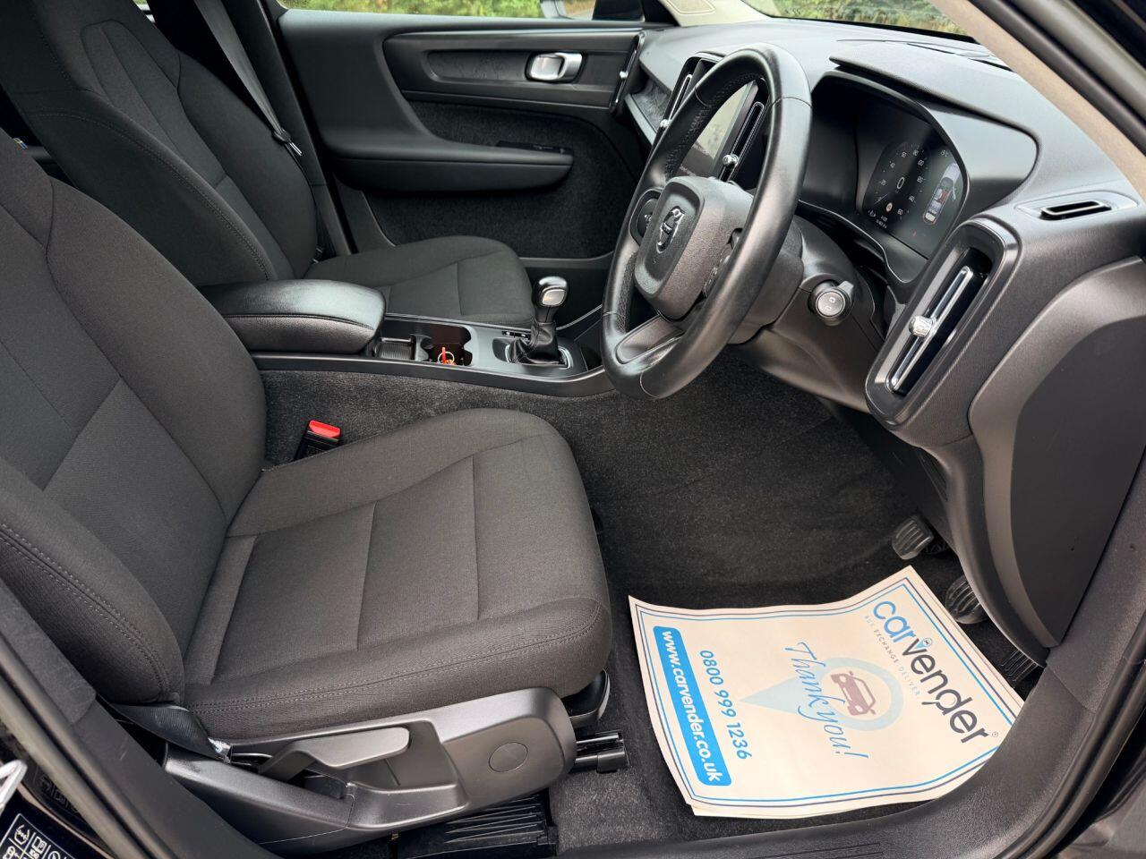 Volvo XC40 view 17