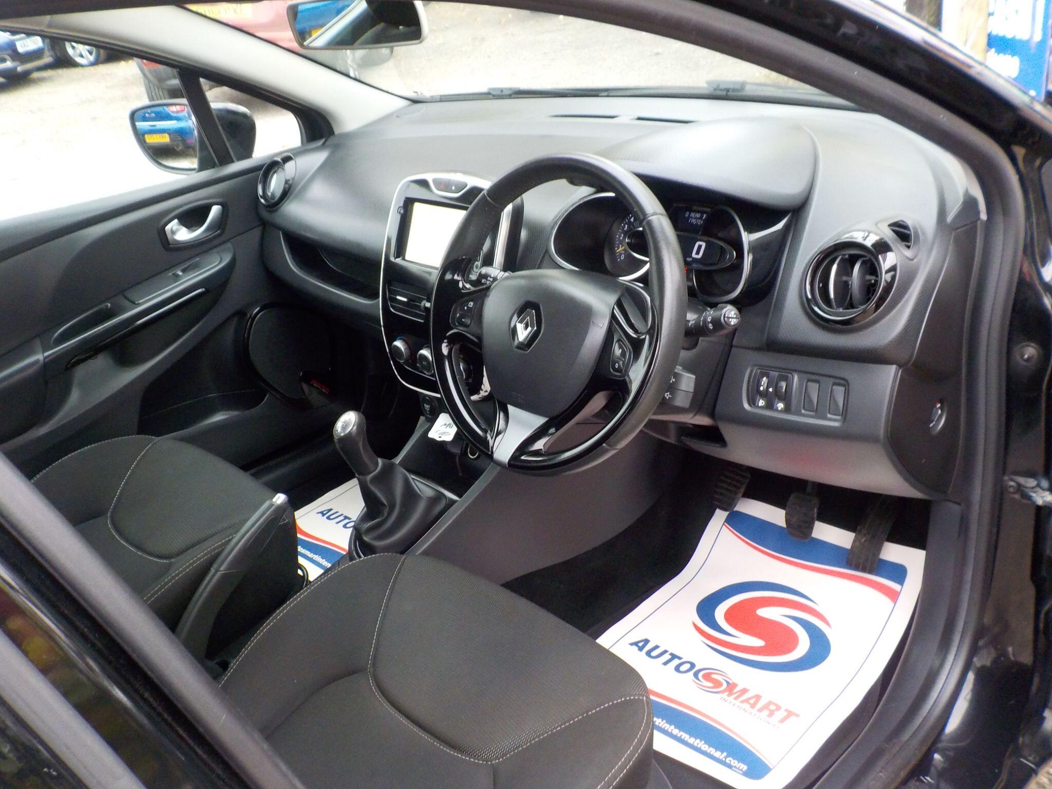 Renault Clio 1.2 16V Dynamique MediaNav Euro 5 5dr