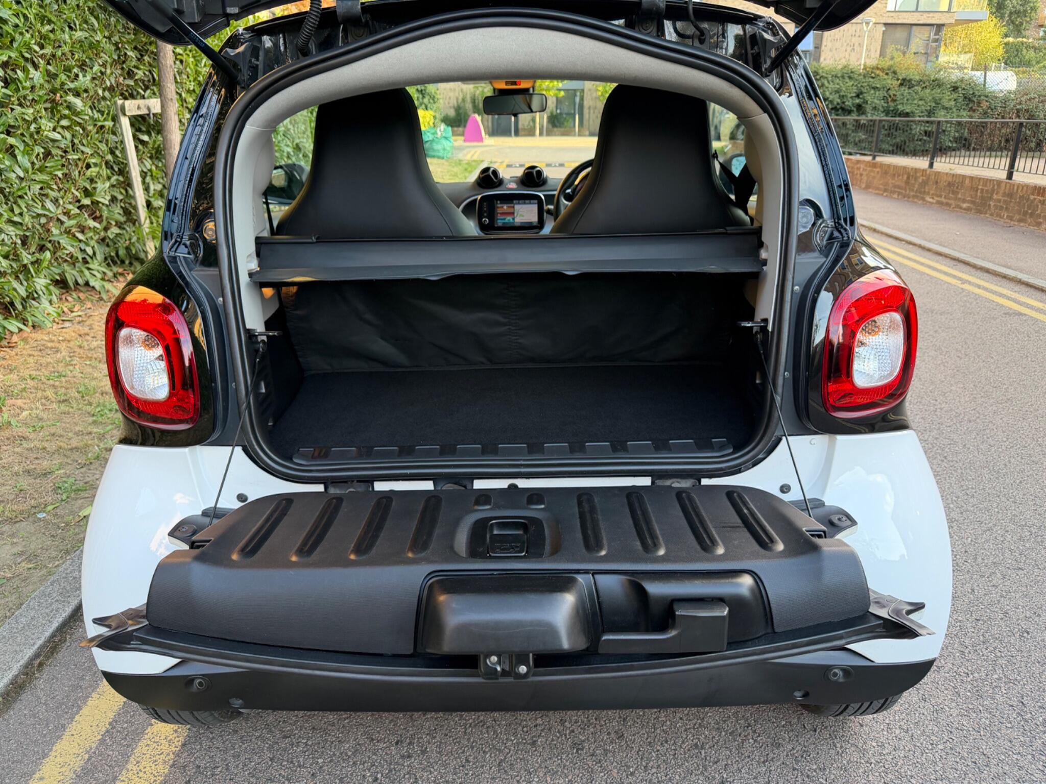 smart Fortwo view 21