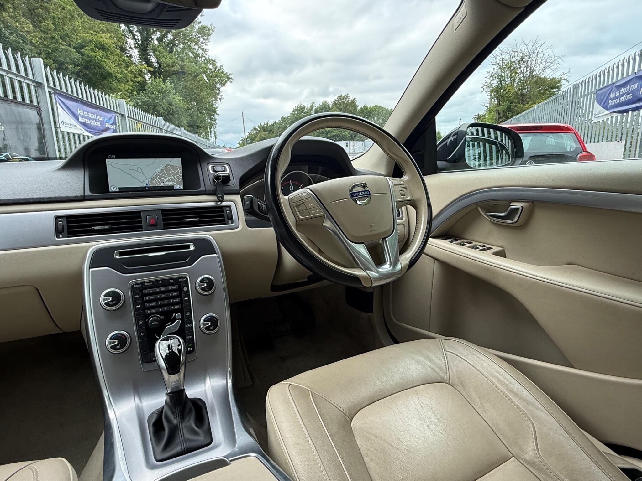 2015 Volvo S80 image 19
