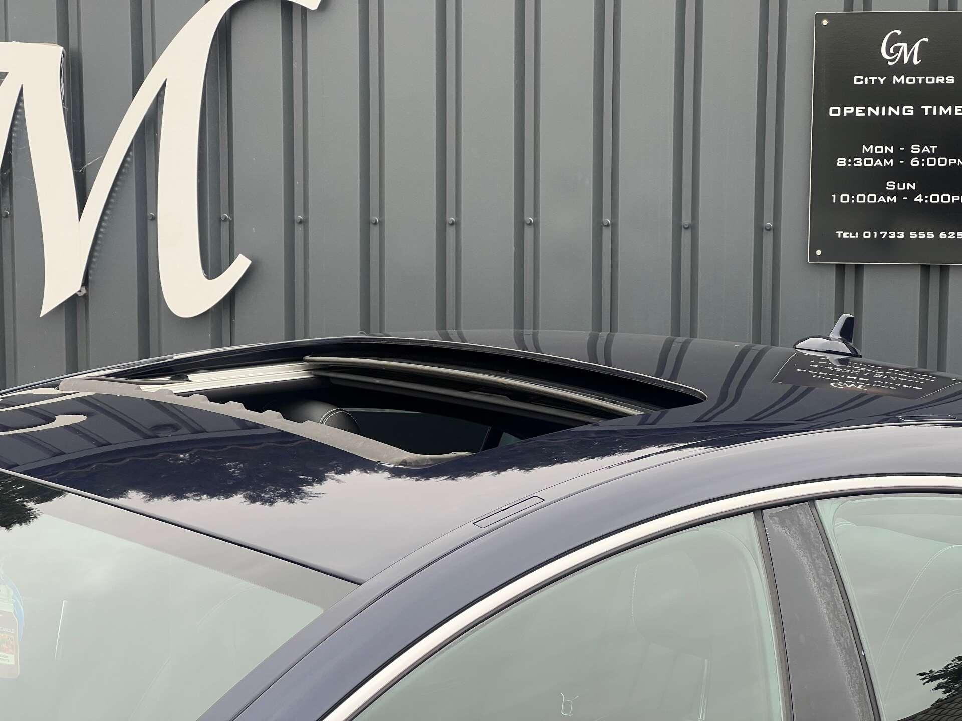 Mercedes-Benz CLS view 17