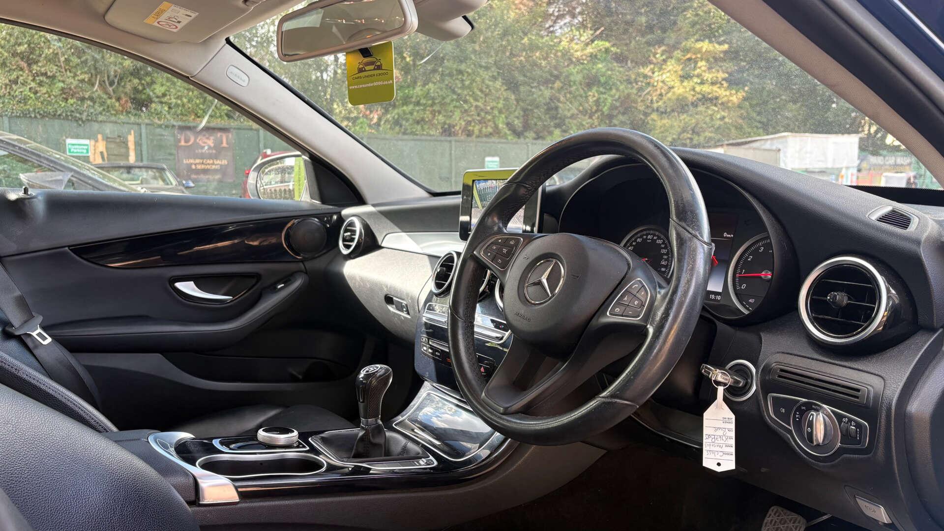 Mercedes-Benz C-Class view 6