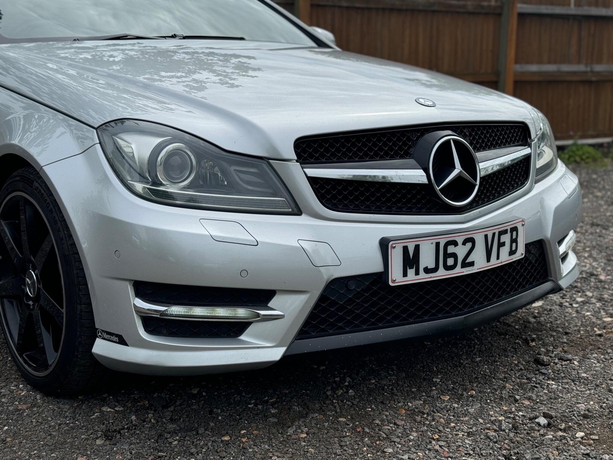 Mercedes-Benz C-Class view 5