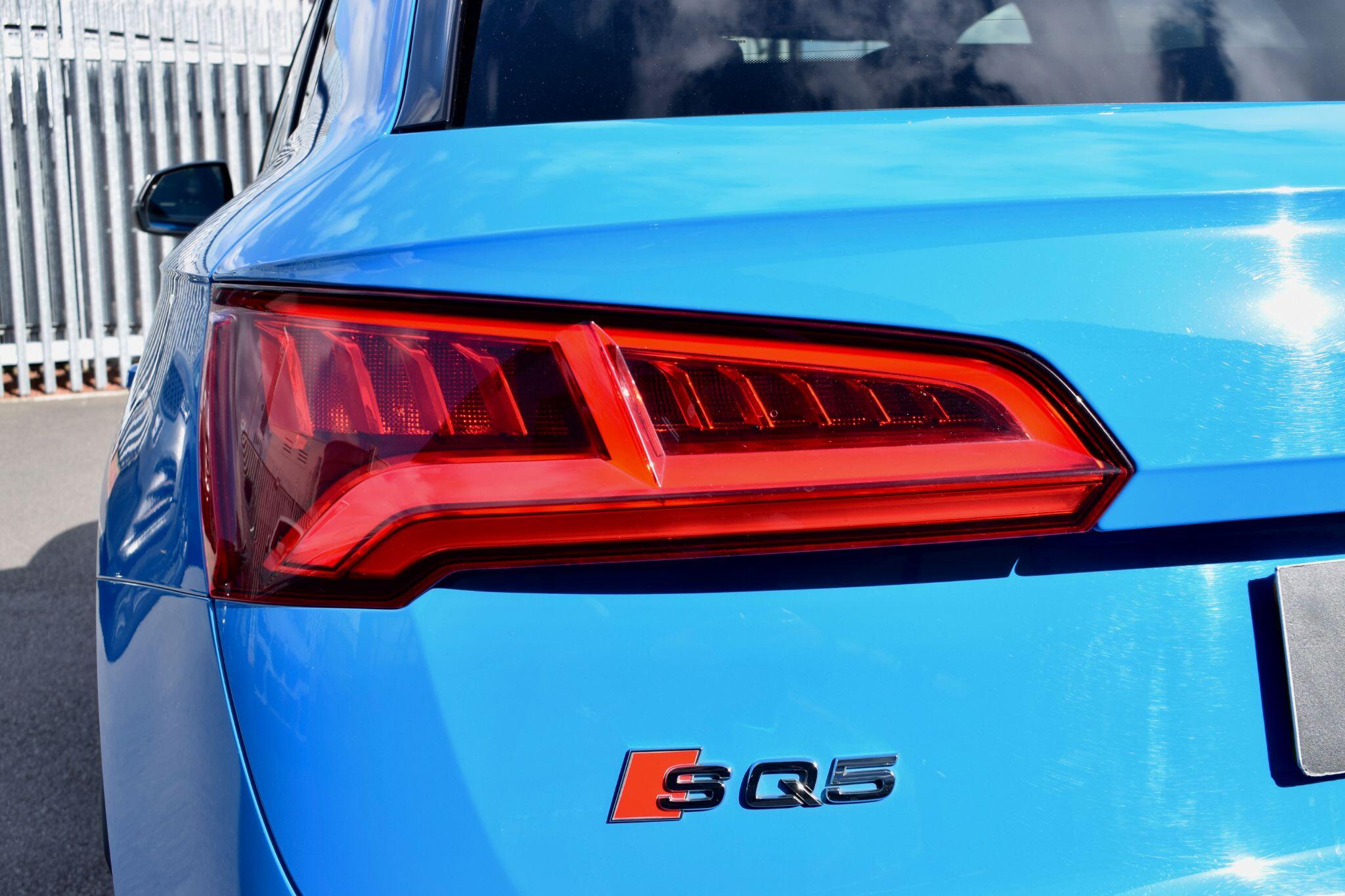 Audi SQ5 view 44