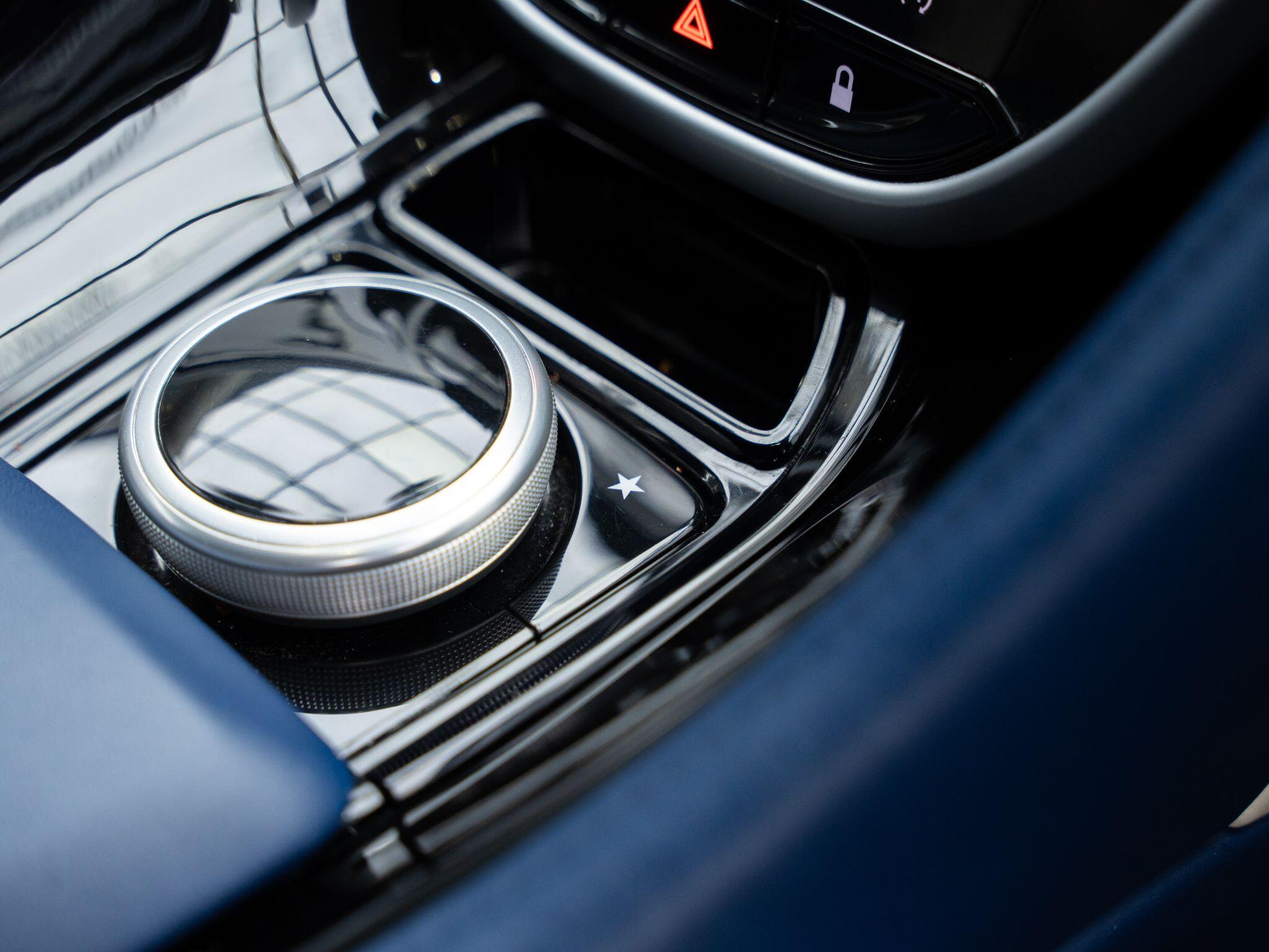 Aston Martin DB11 view 26