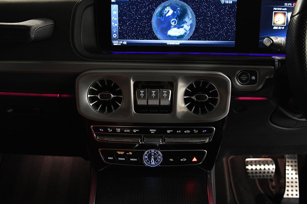 Mercedes-Benz G-Class view 17