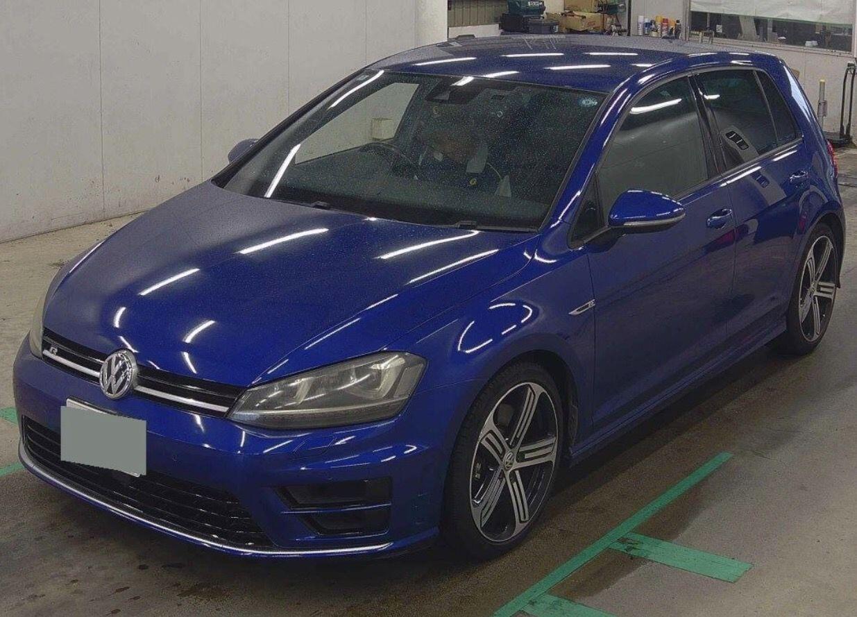Volkswagen Golf view 2