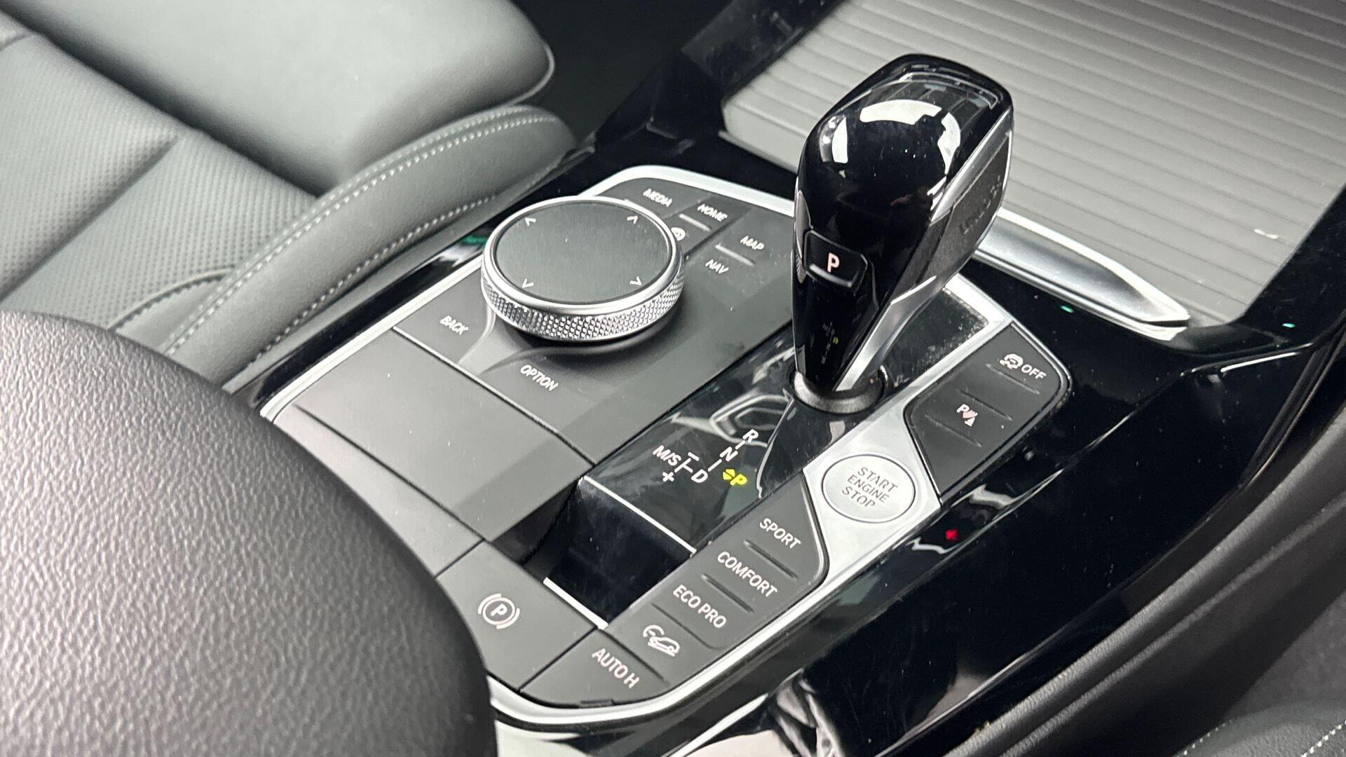 BMW X3 view 10