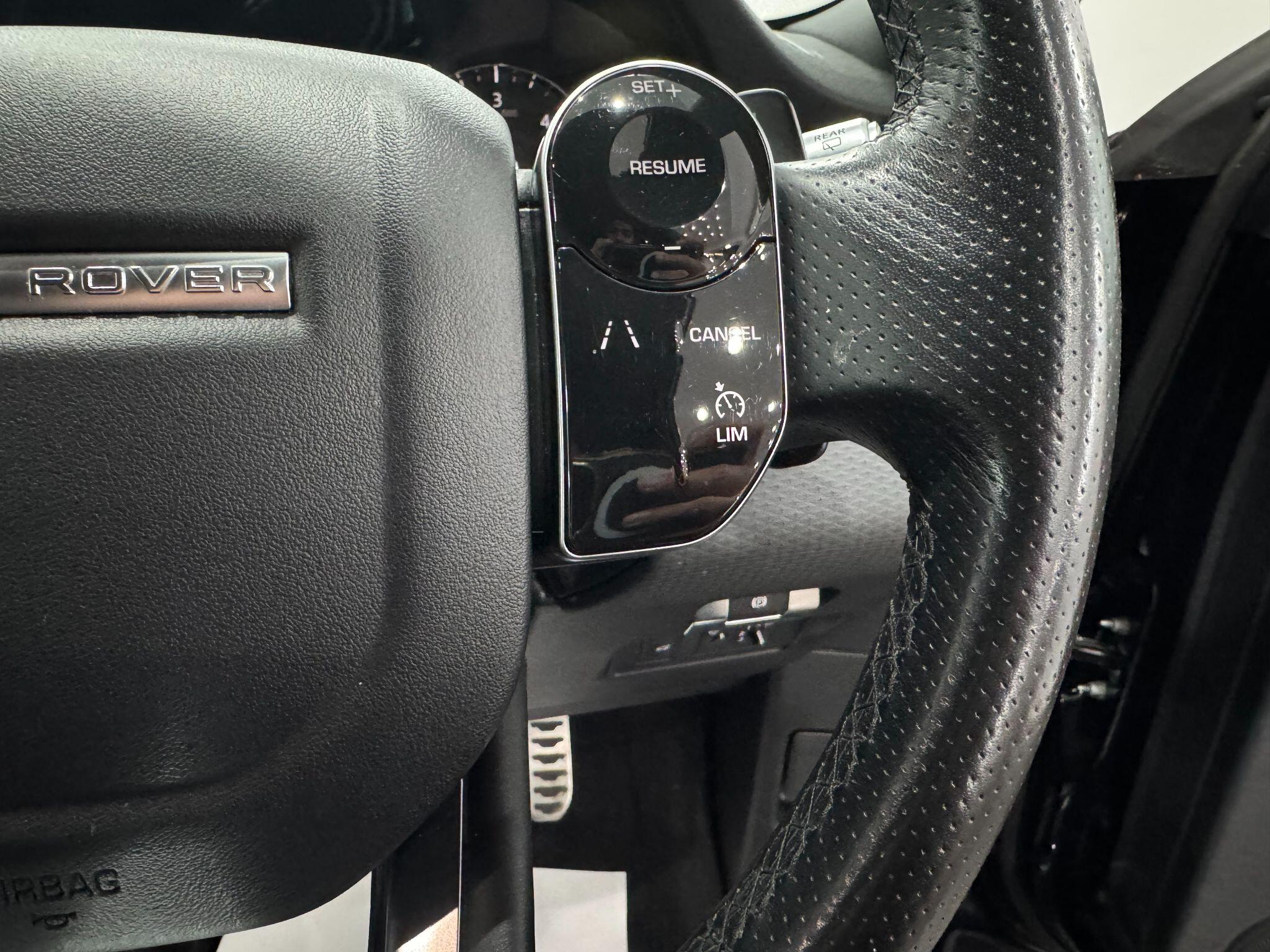 Land Rover Range Rover Evoque view 32
