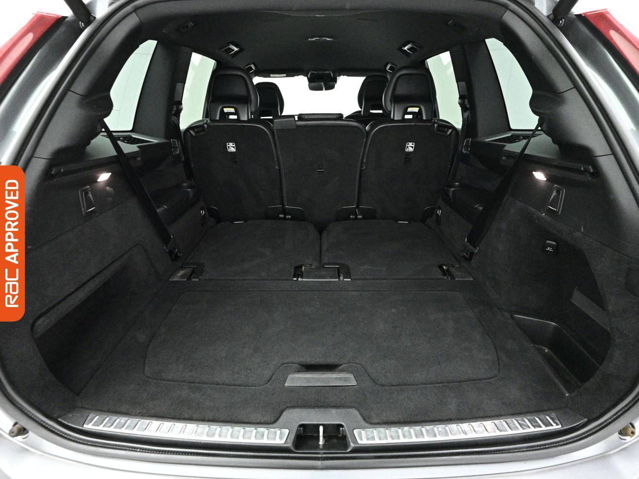 Volvo XC90 view 28