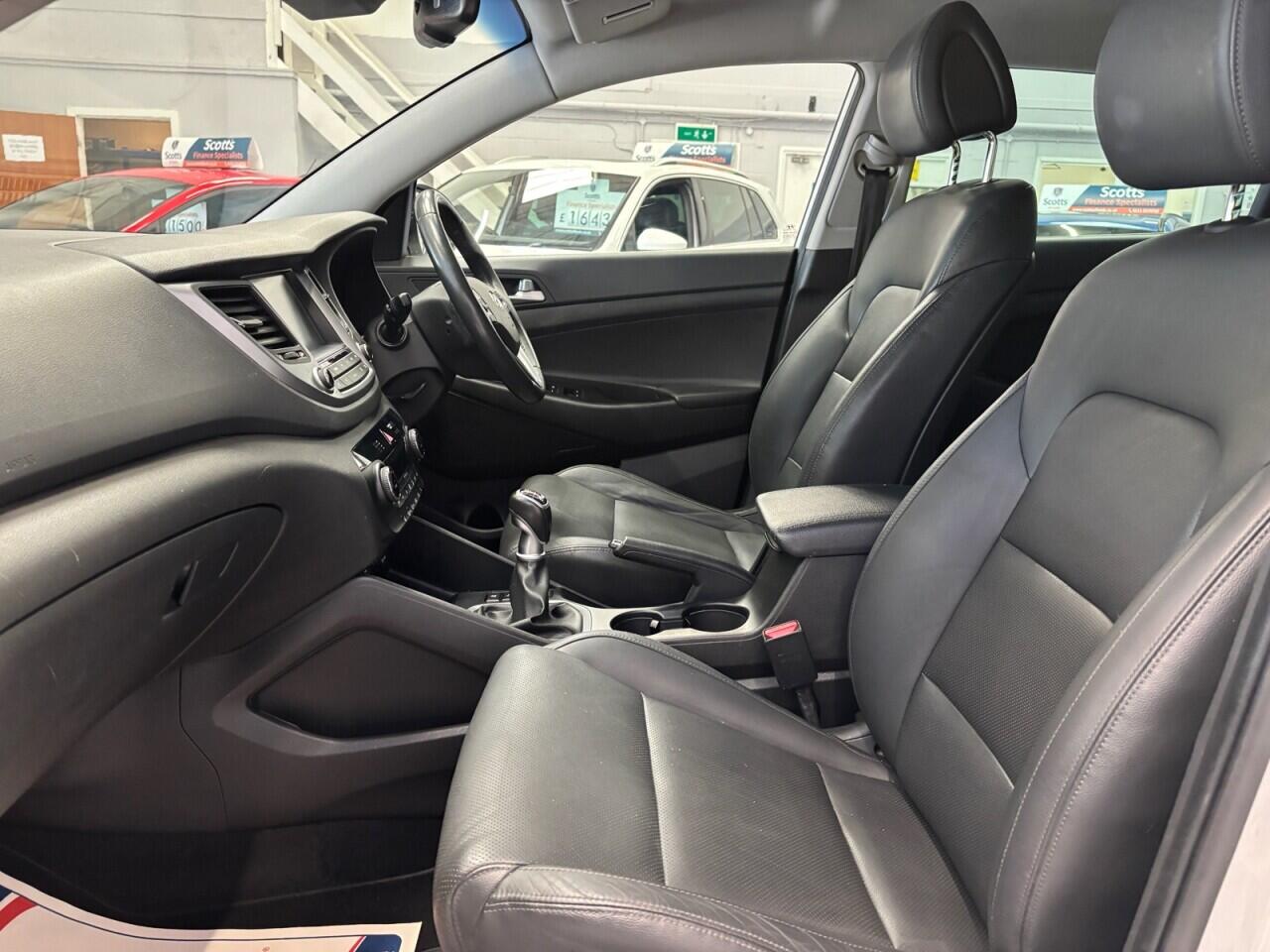 Hyundai Tucson view 25