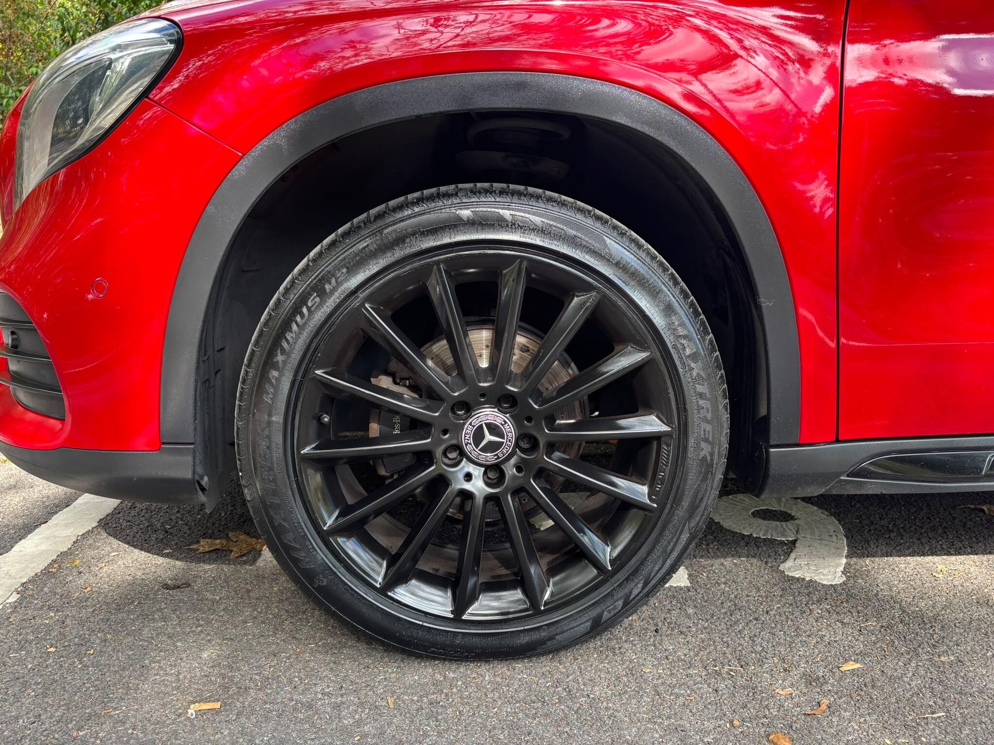 Mercedes-Benz Gla view 28