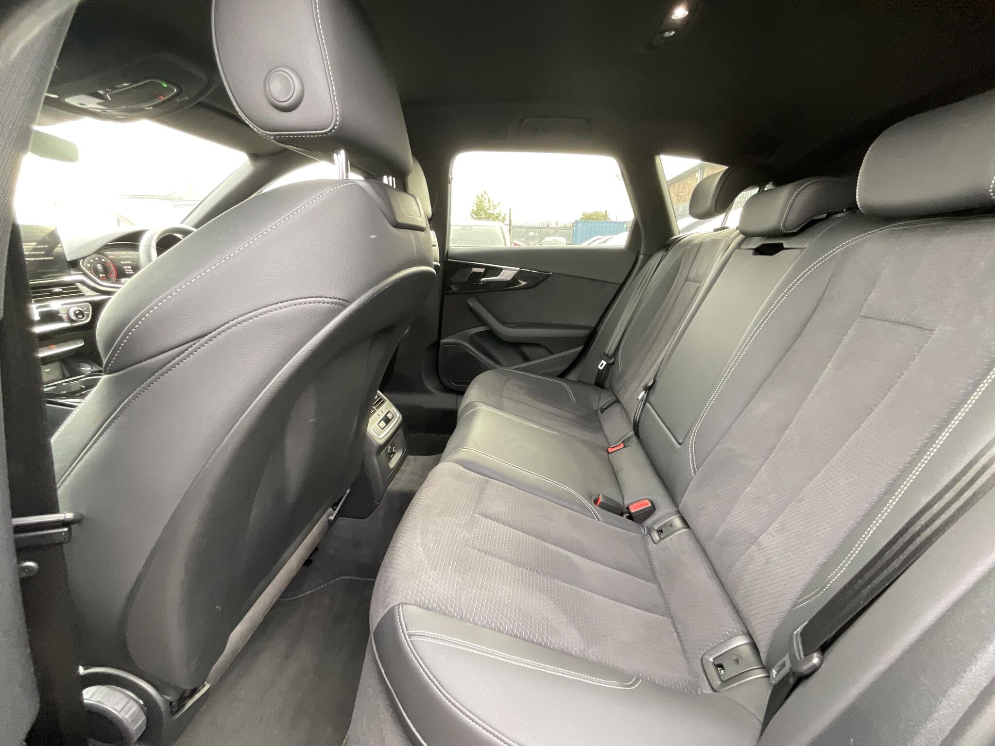 Audi A4 view 15