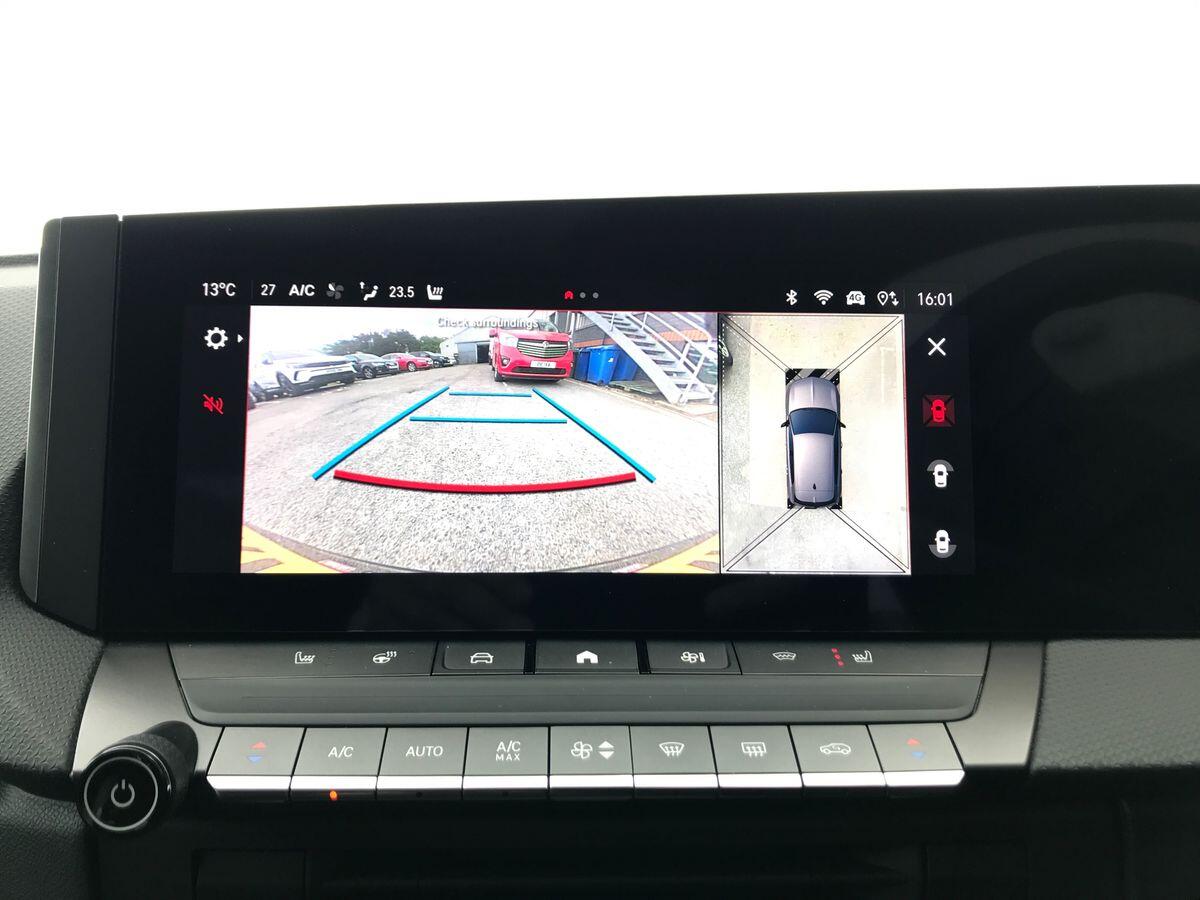 Vauxhall Astra view 16