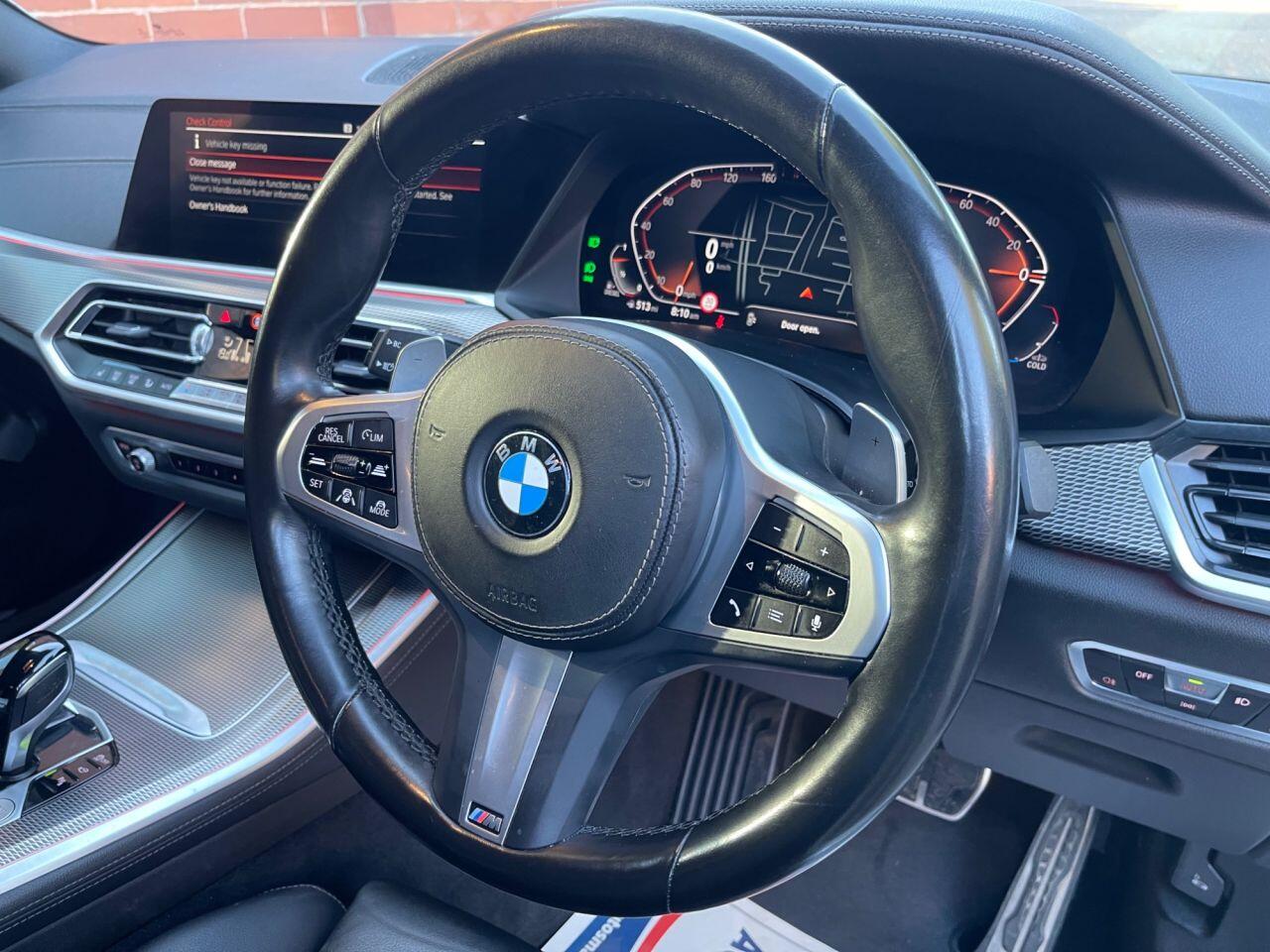 BMW X5 view 11