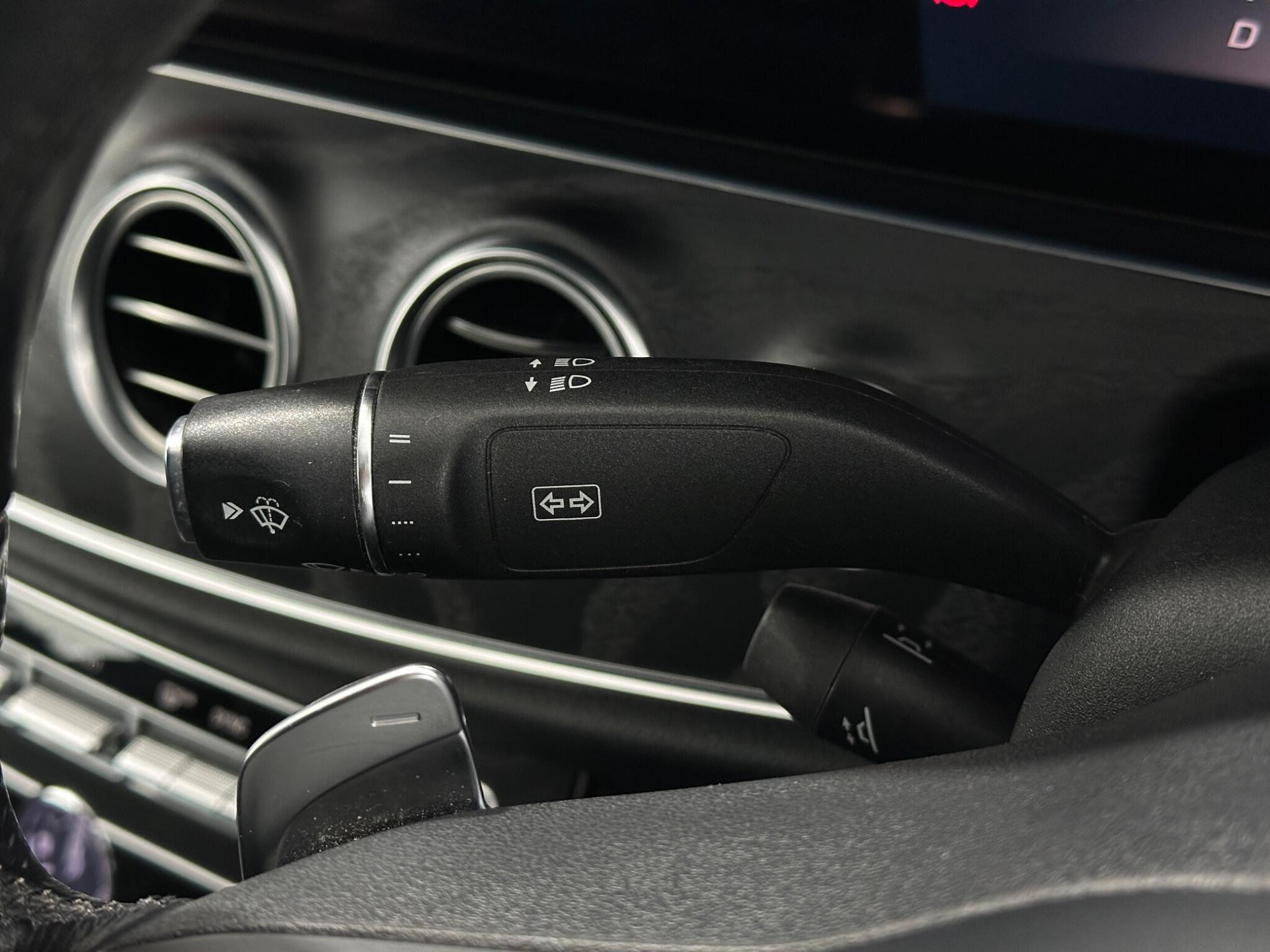 Mercedes-Benz E-Class view 14