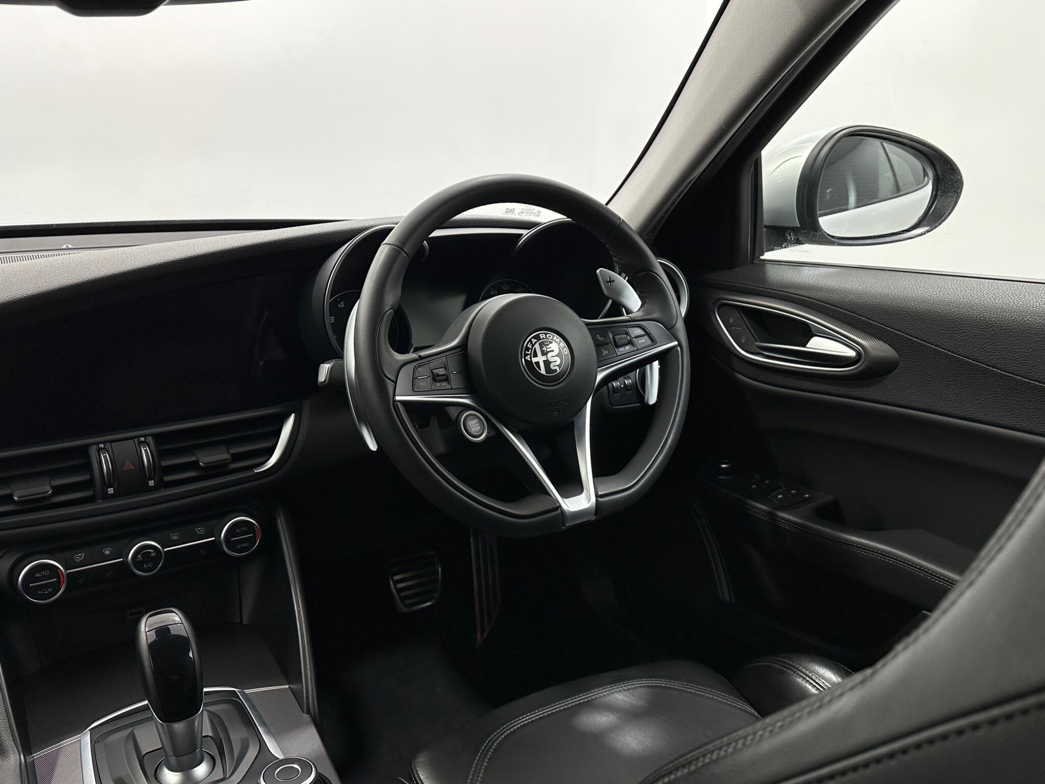 Alfa Romeo Giulia view 12