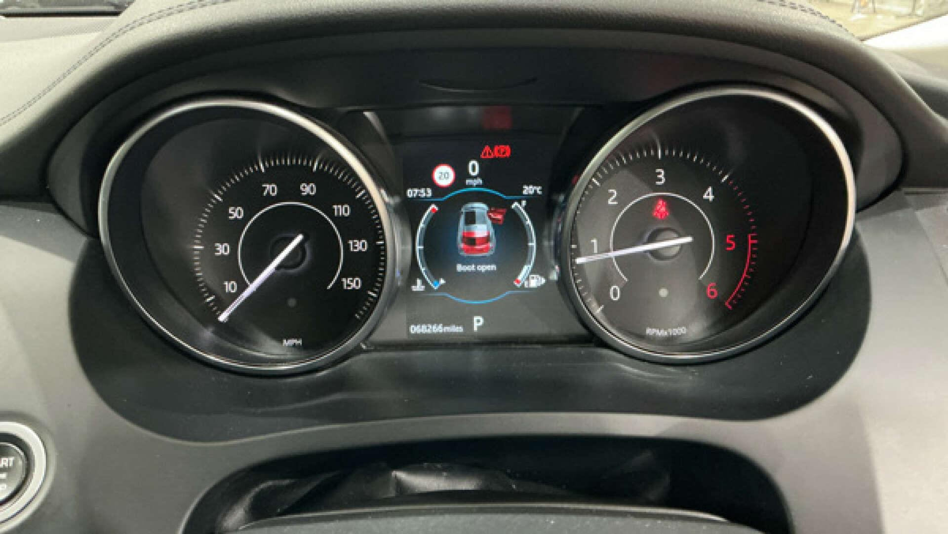 Jaguar E-Pace view 10