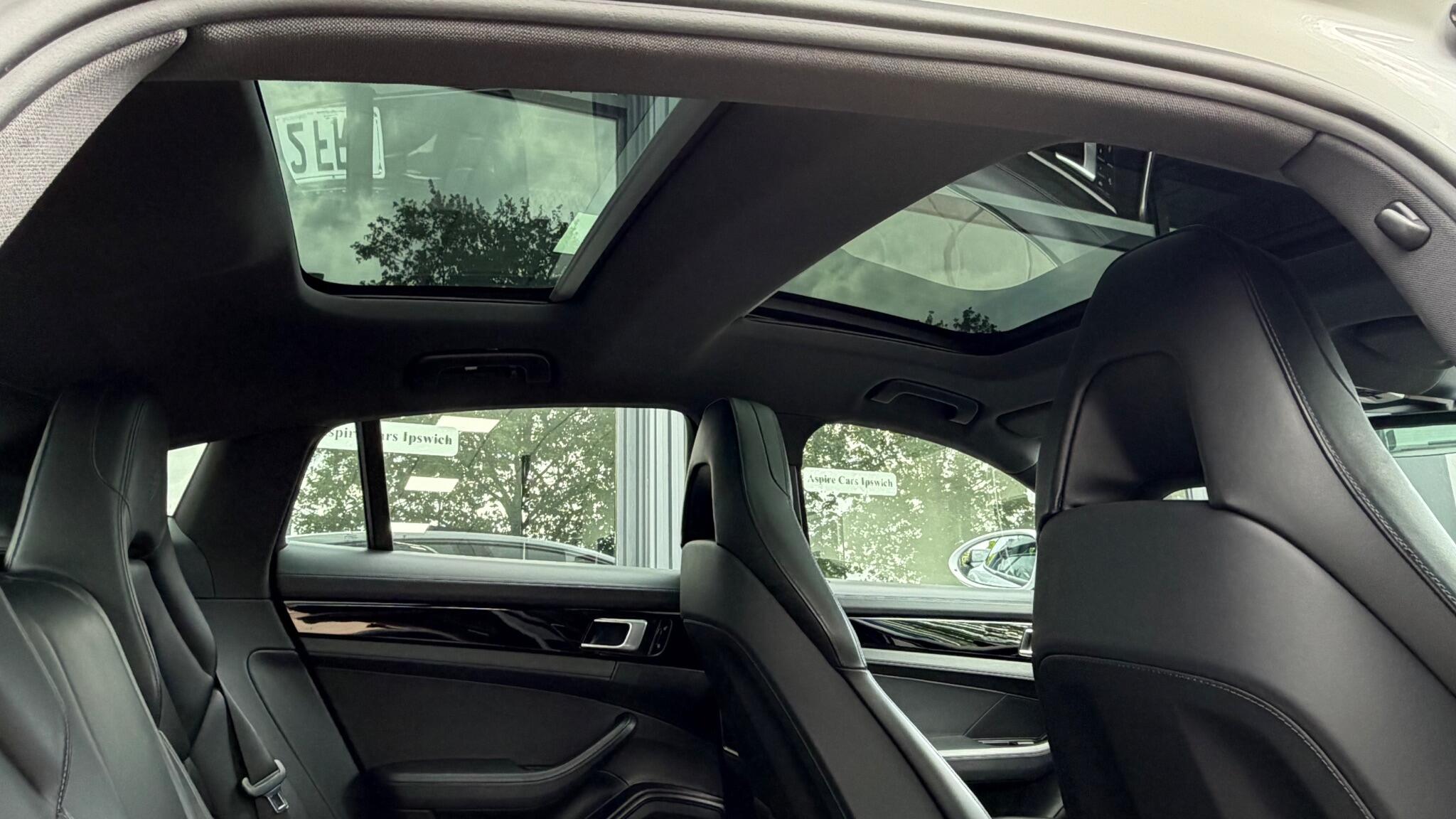 Porsche Panamera view 17