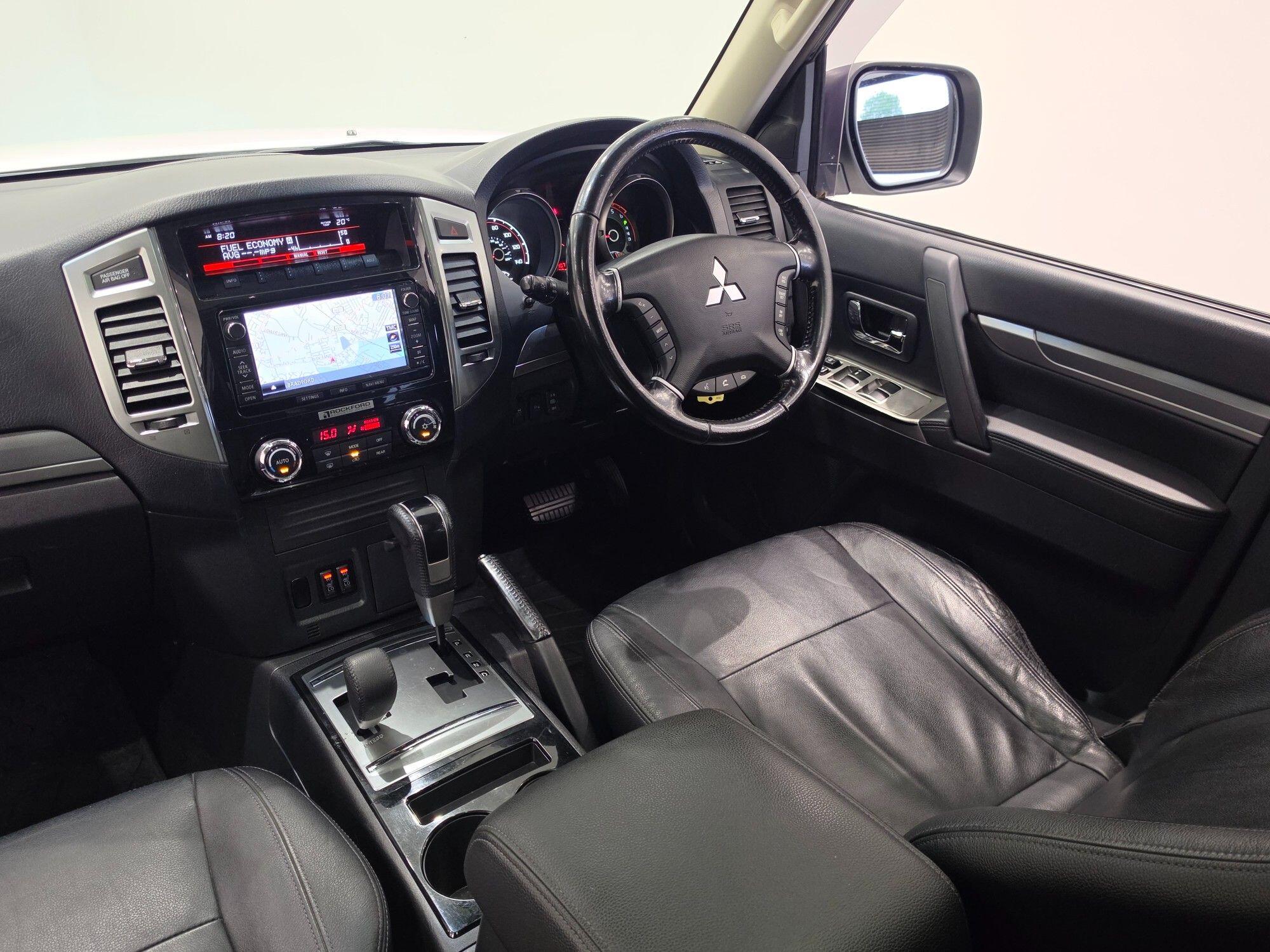 Mitsubishi Shogun view 98