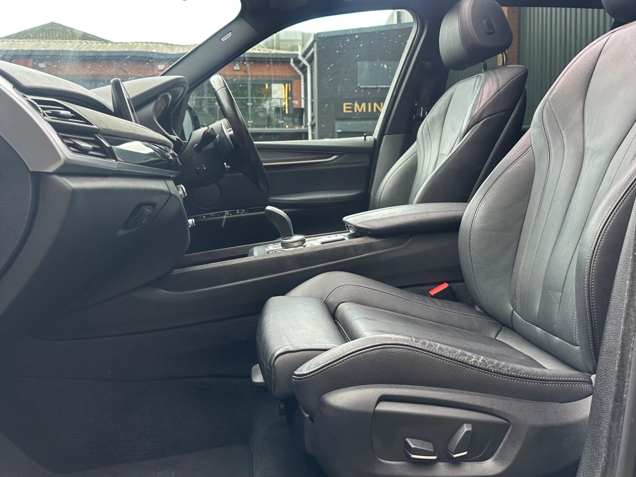 BMW X5 view 20