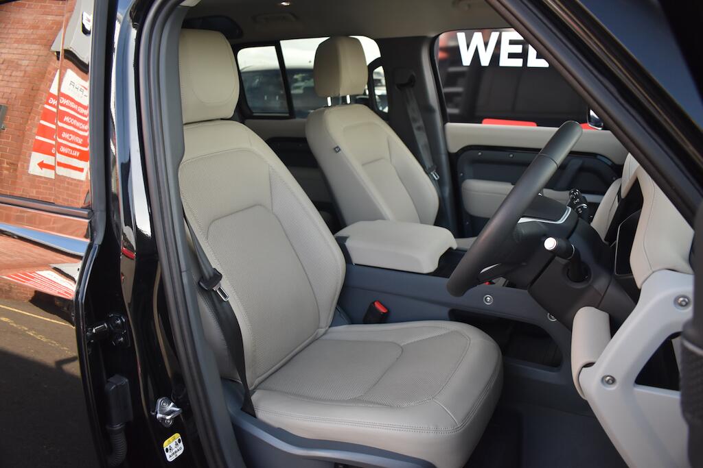 Land Rover Defender view 8