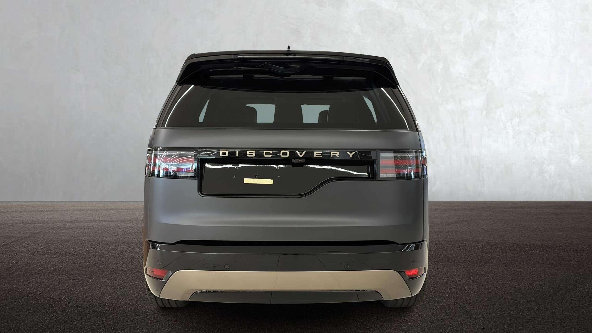 Land Rover Discovery view 6