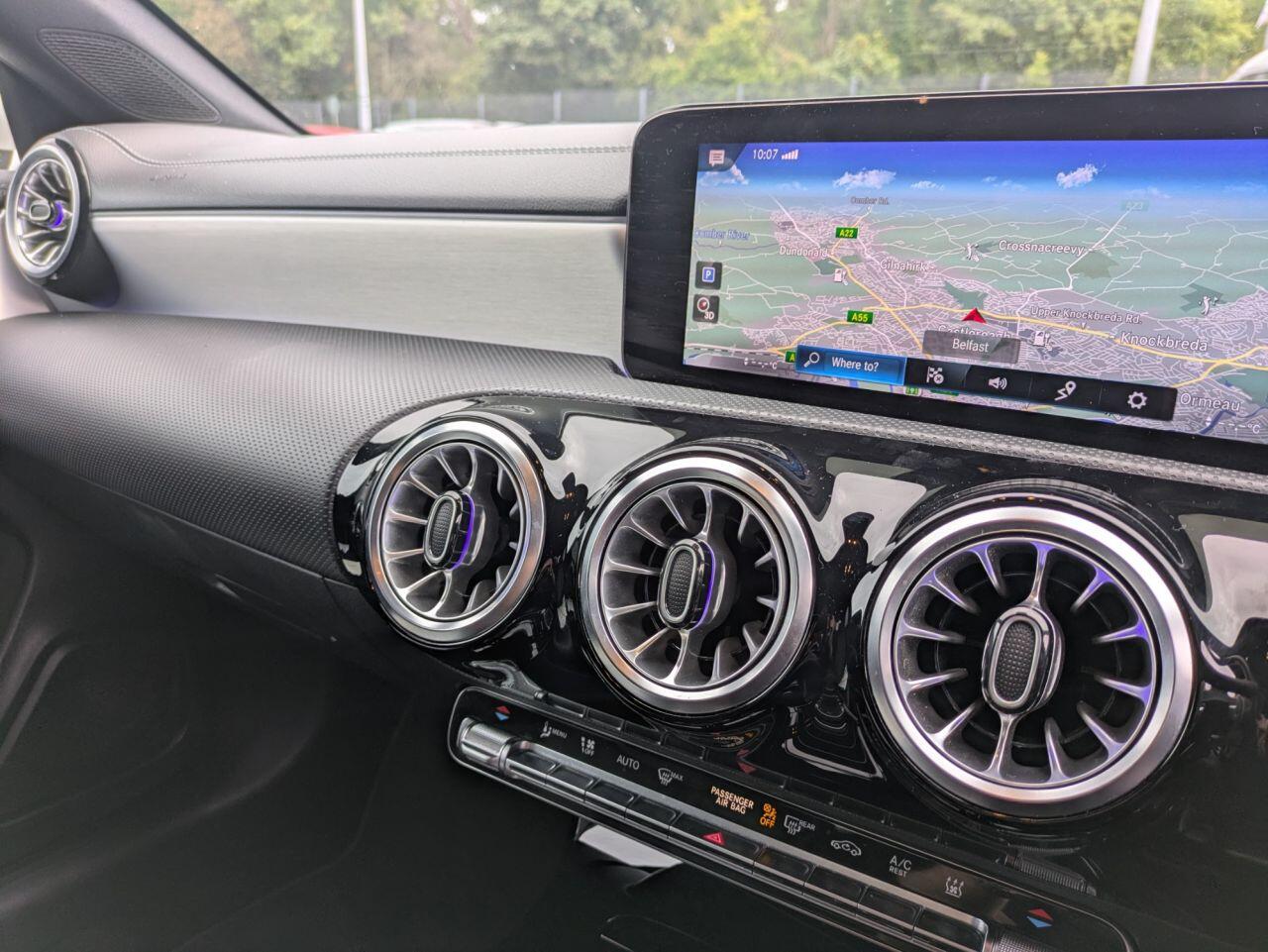 Mercedes-Benz Cla view 13