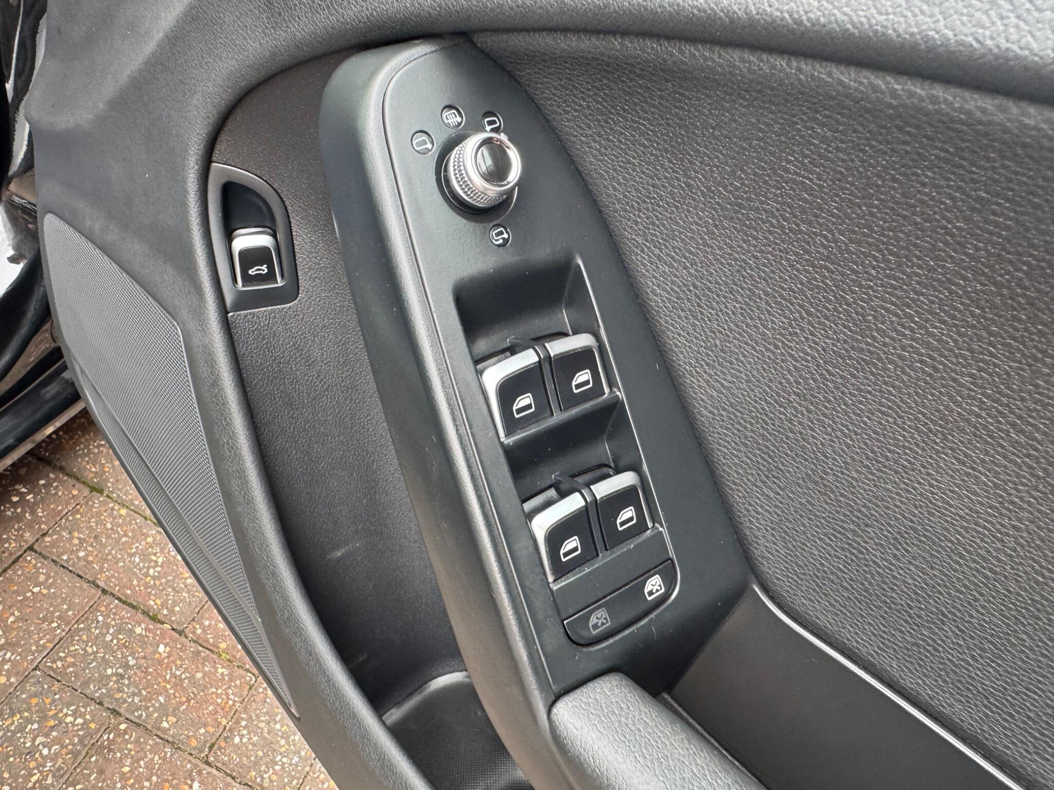 Audi A4 view 12