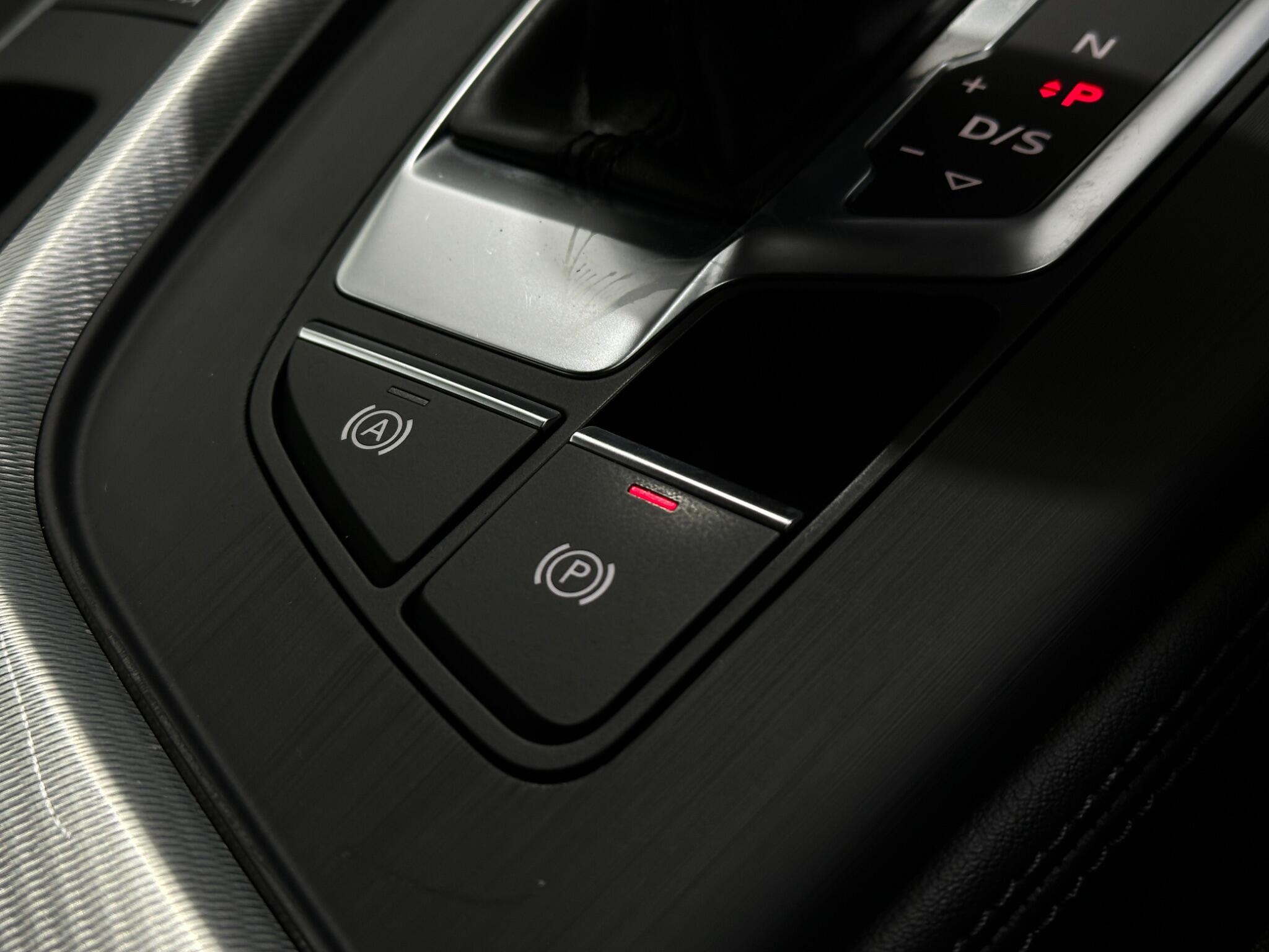 Audi A4 view 20
