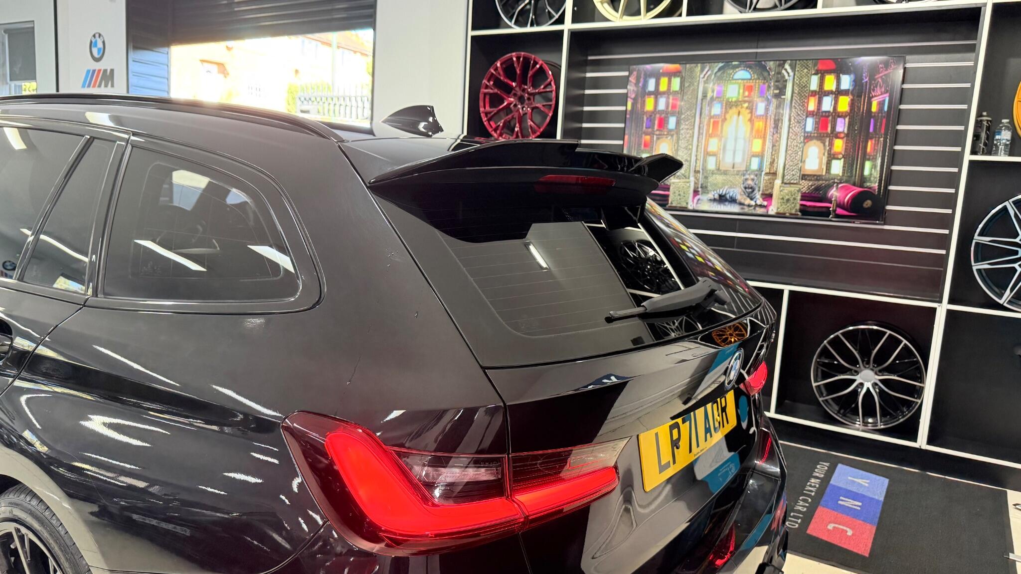 BMW 3 Series view 26