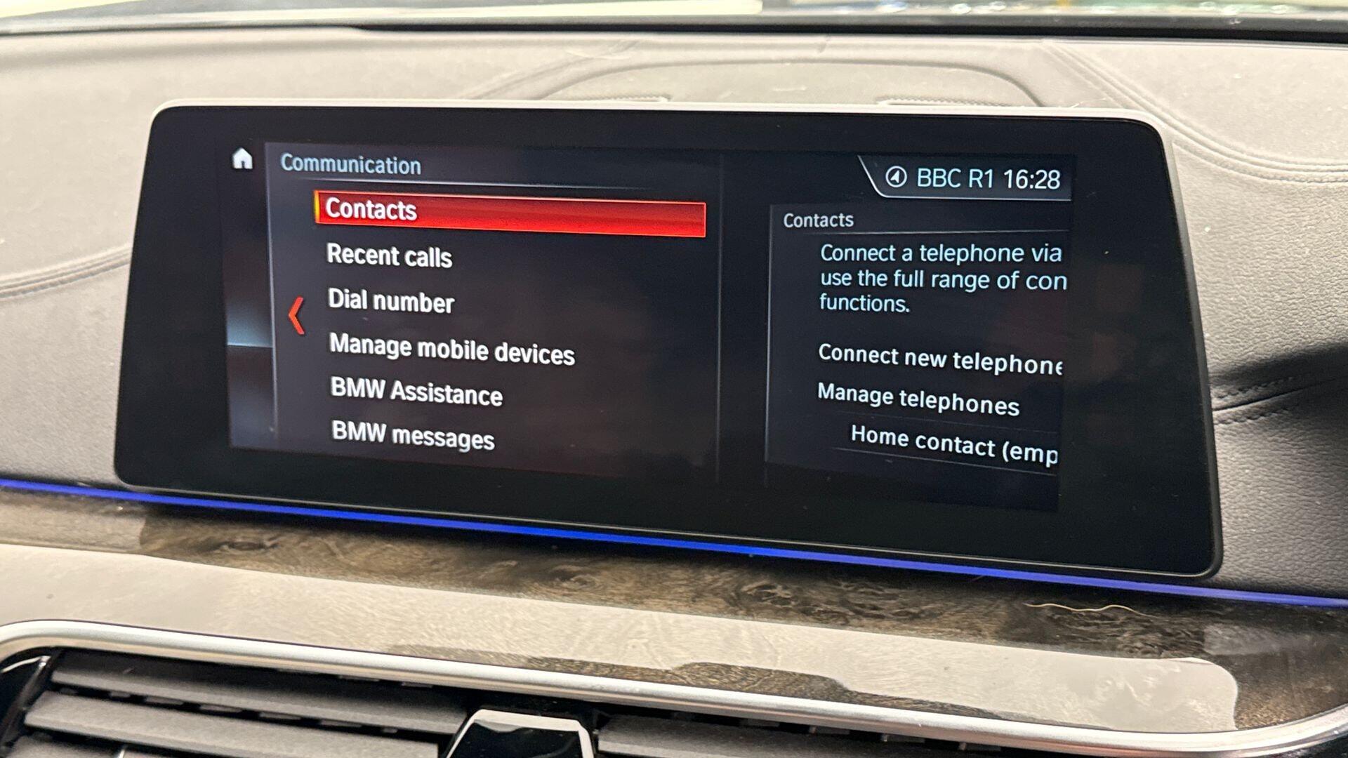 BMW 5 Series view 28